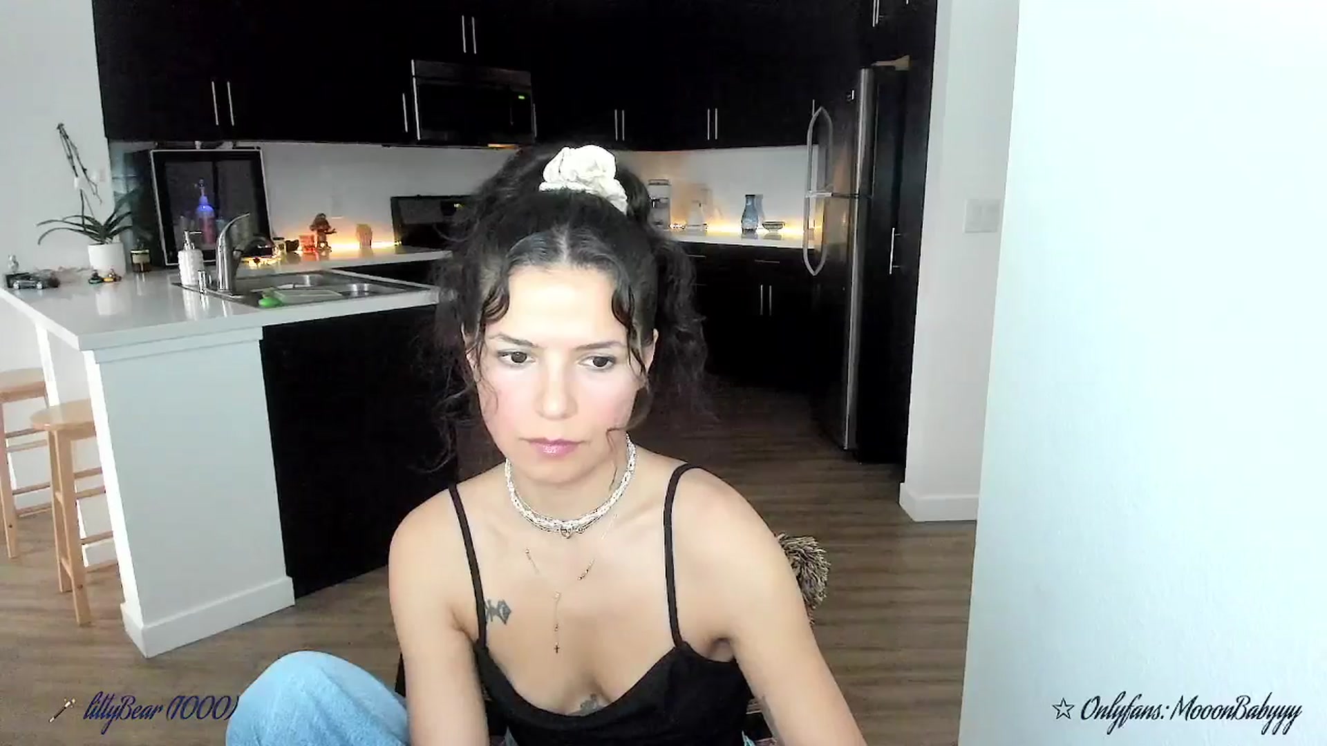 Gallery image thumbnail from litty's myfreecams stream on, 09/29/2025, 04:13 image 7 of 20