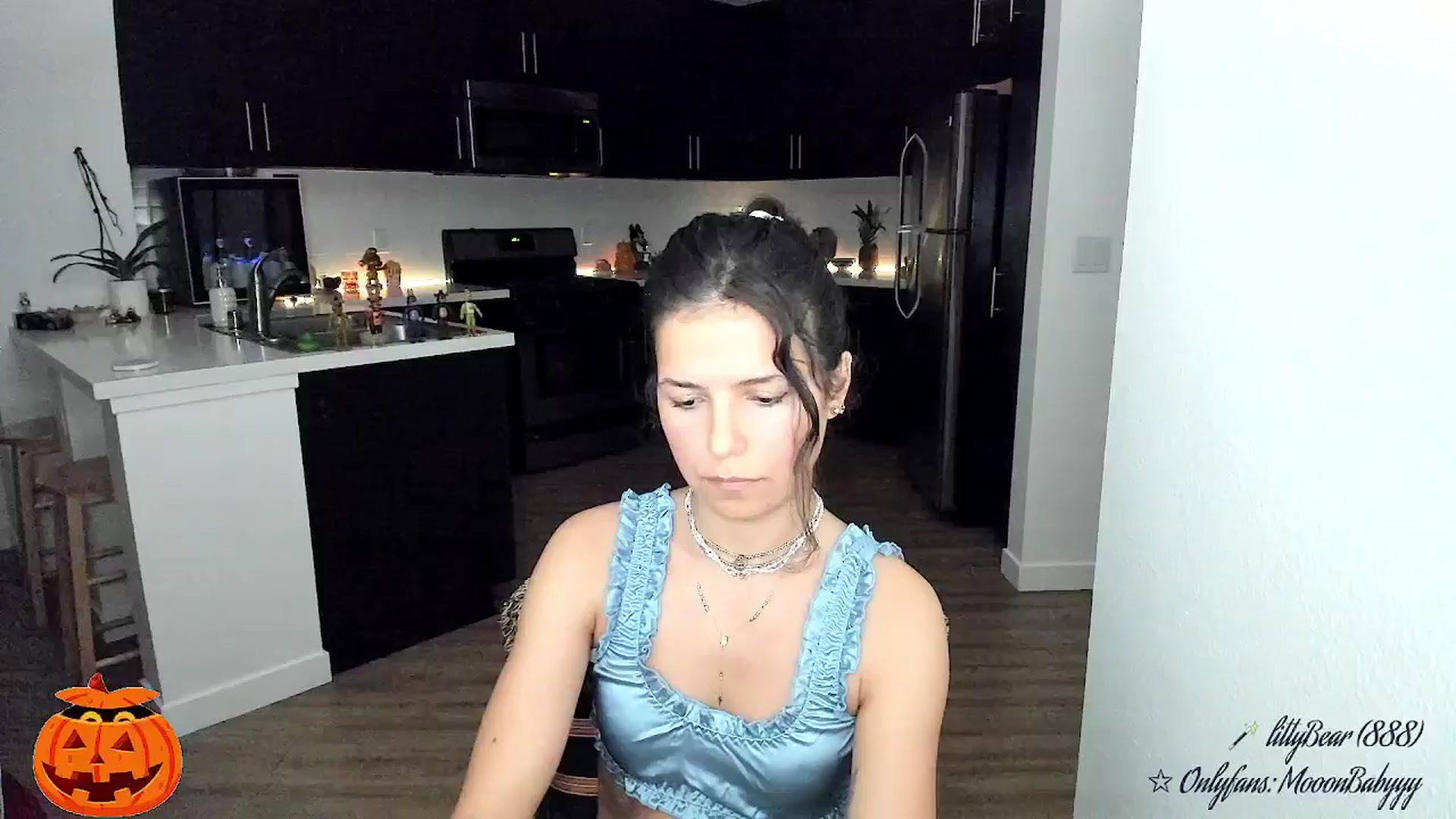 Gallery image thumbnail from litty's myfreecams stream on, 10/02/2025, 03:28 image 15 of 20