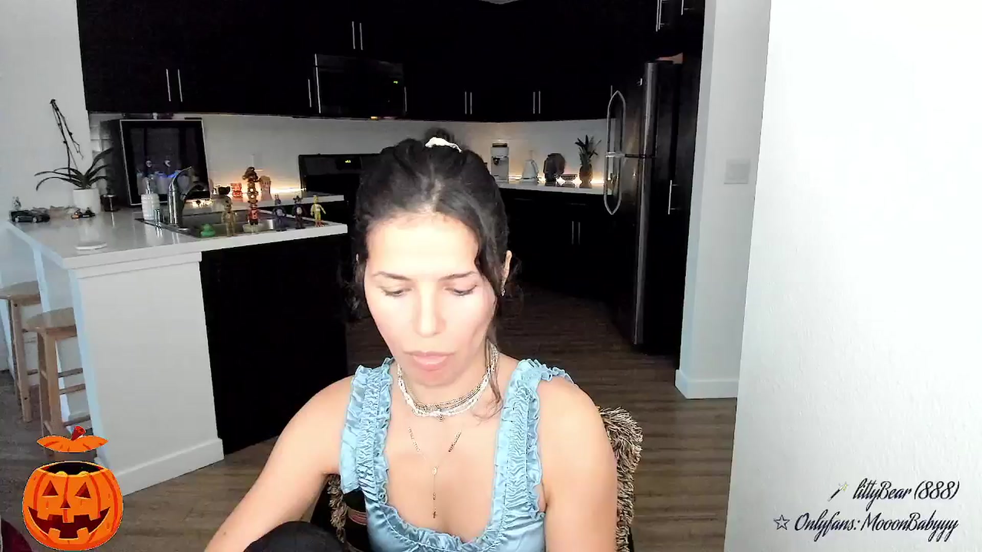 Gallery image thumbnail from litty's myfreecams stream on, 10/02/2025, 03:28 image 3 of 20