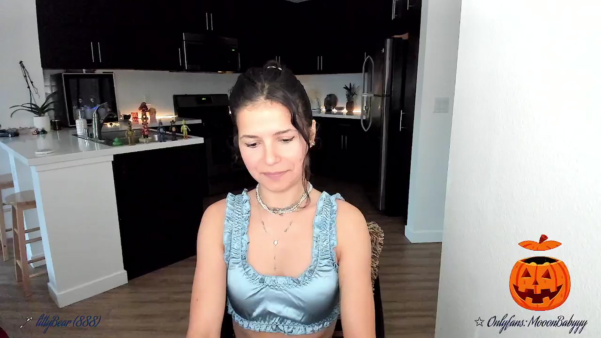 Gallery image thumbnail from litty's myfreecams stream on, 10/02/2025, 03:28 image 2 of 20