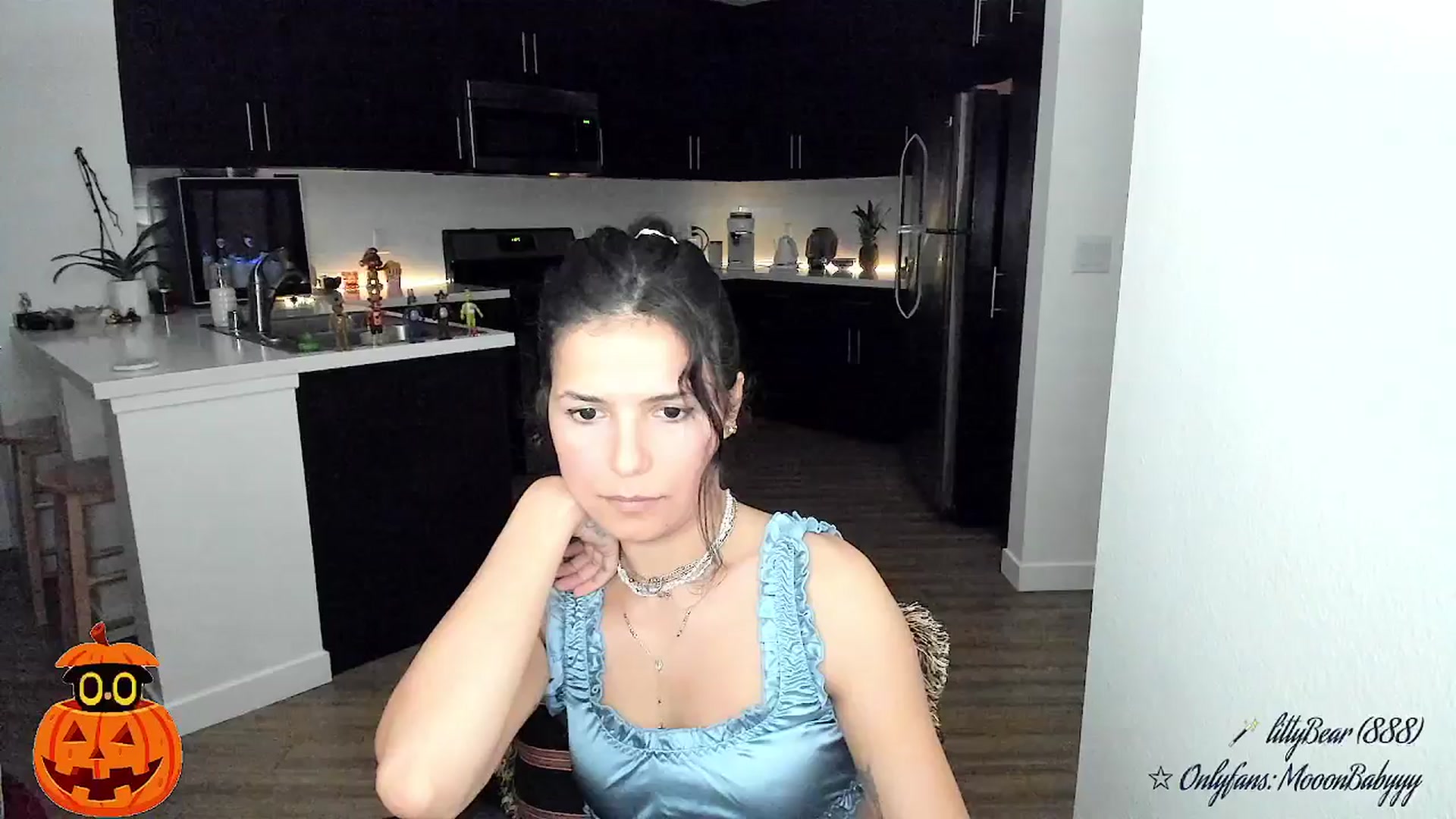 Gallery image thumbnail from litty's myfreecams stream on, 10/02/2025, 03:28 image 9 of 20