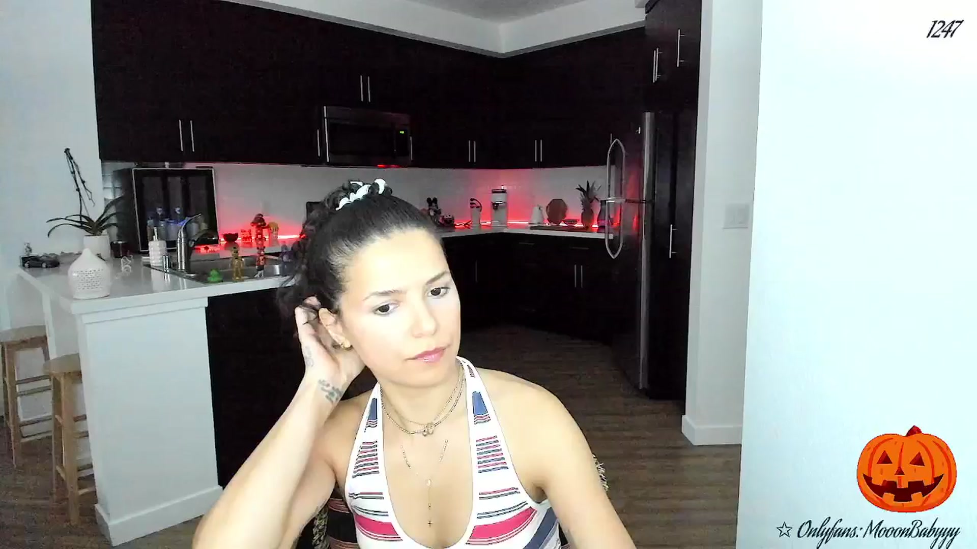 Gallery image thumbnail from litty's myfreecams stream on, 10/03/2025, 02:24 image 12 of 20