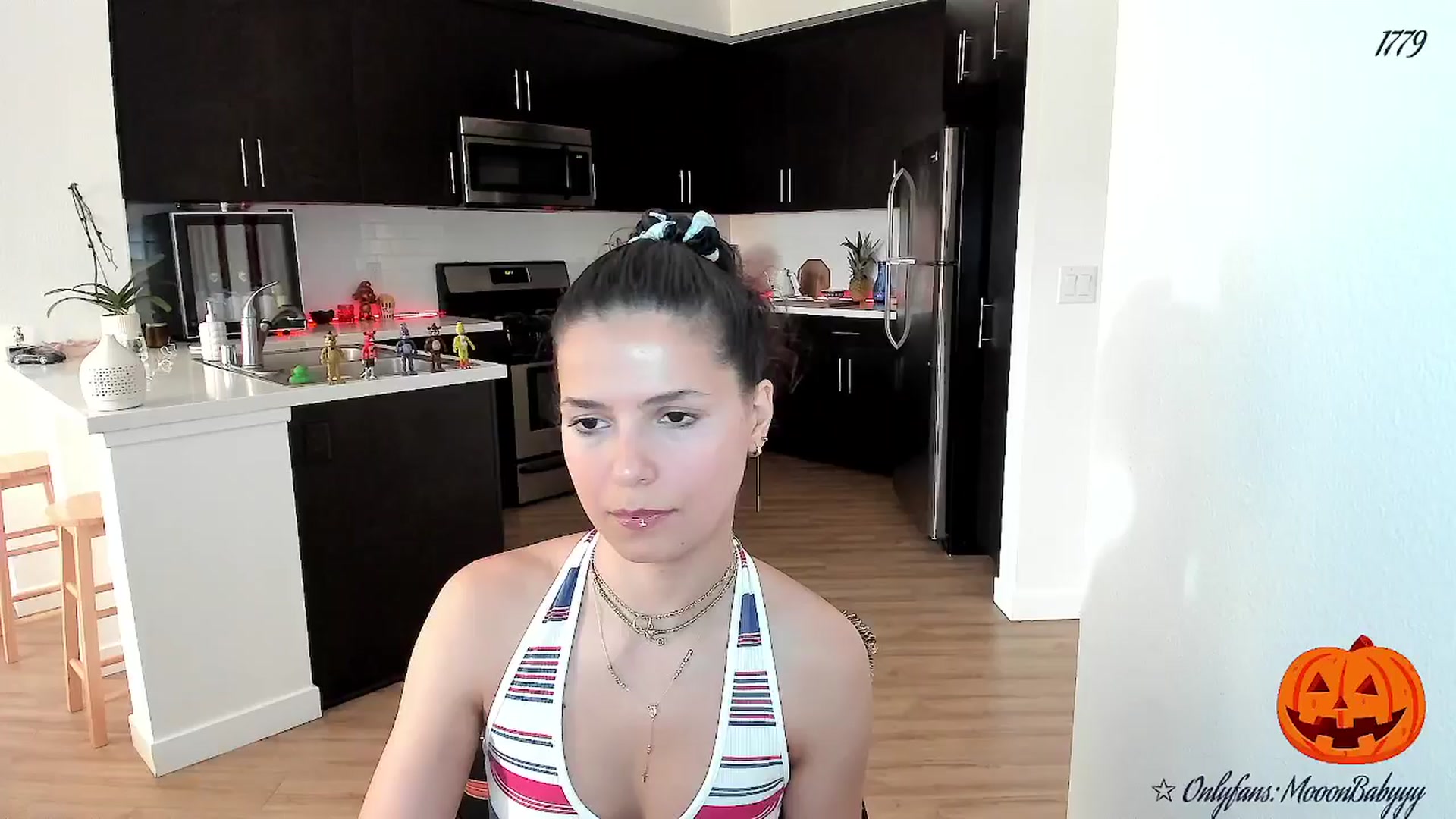 Gallery image thumbnail from litty's myfreecams stream on, 10/03/2025, 02:24 image 5 of 20