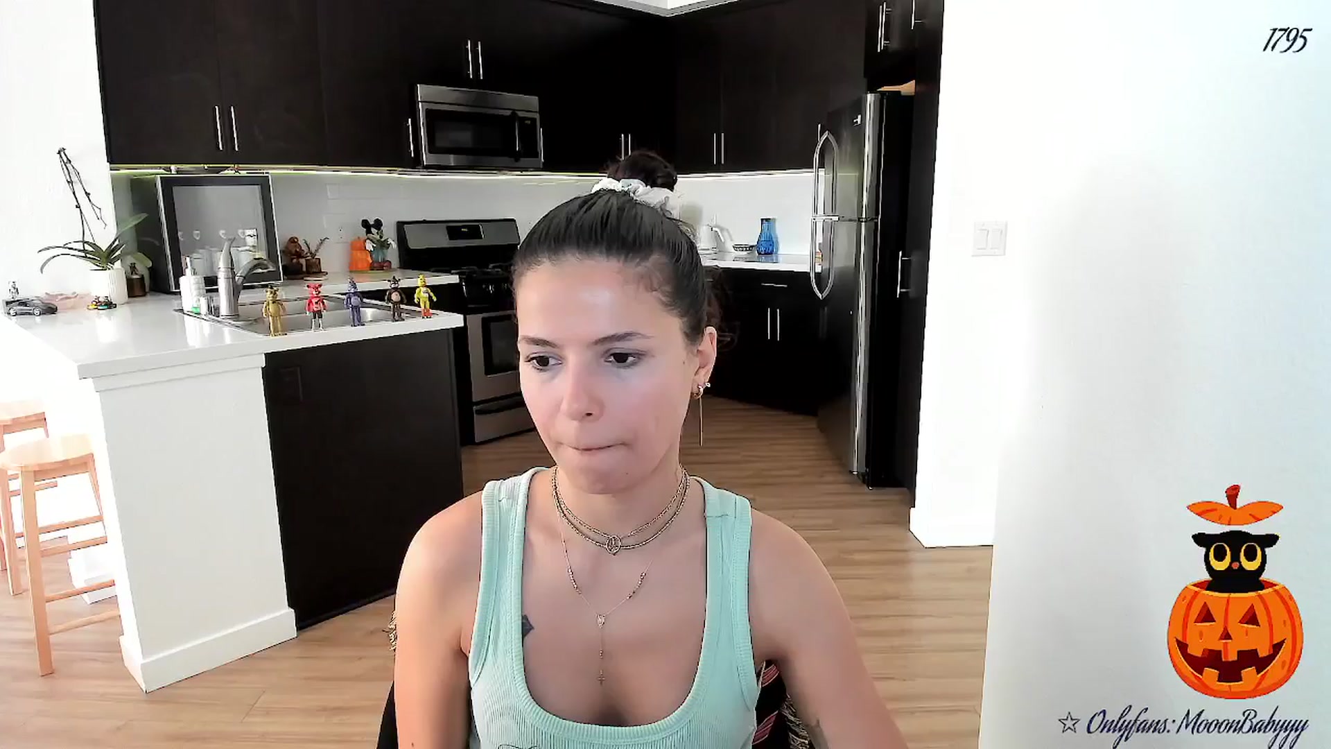 Gallery image thumbnail from litty's myfreecams stream on, 10/04/2025, 04:38 image 5 of 20