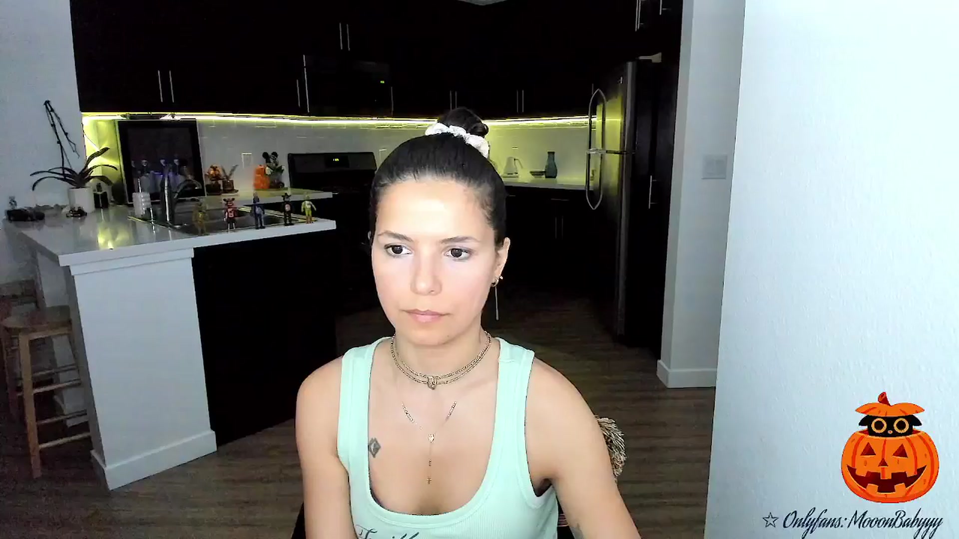 Gallery image thumbnail from litty's myfreecams stream on, 10/04/2025, 04:38 image 12 of 20