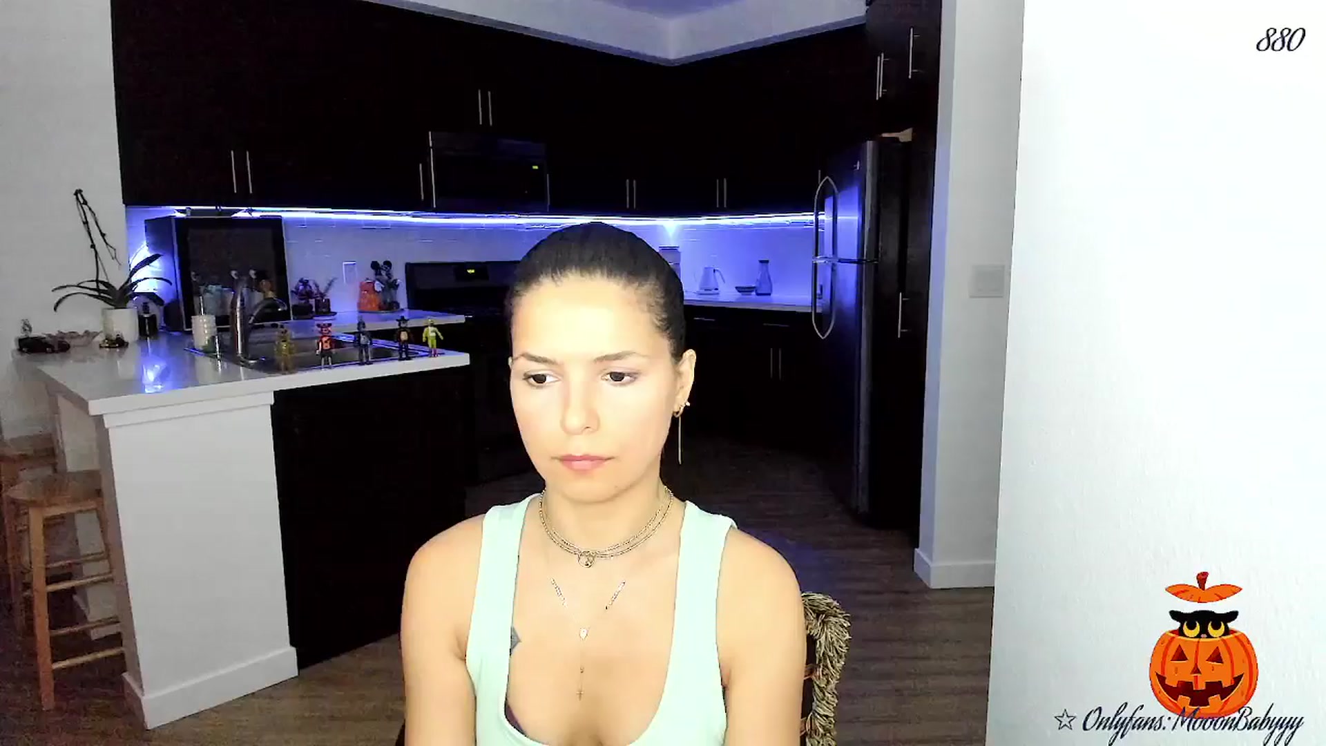 Gallery image thumbnail from litty's myfreecams stream on, 10/04/2025, 04:58 image 16 of 20