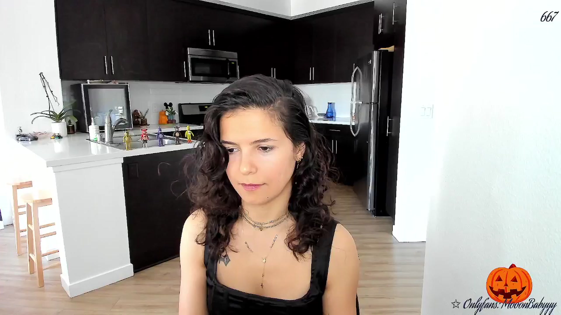 Gallery image thumbnail from litty's myfreecams stream on, 10/04/2025, 20:59 image 13 of 20
