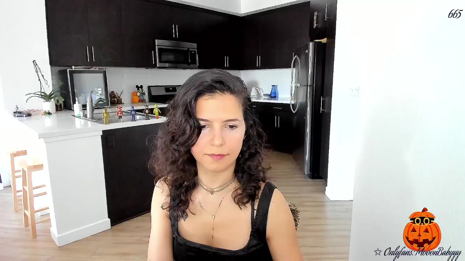 Gallery image thumbnail from litty's myfreecams stream on, 10/04/2025, 20:59 image 15 of 20
