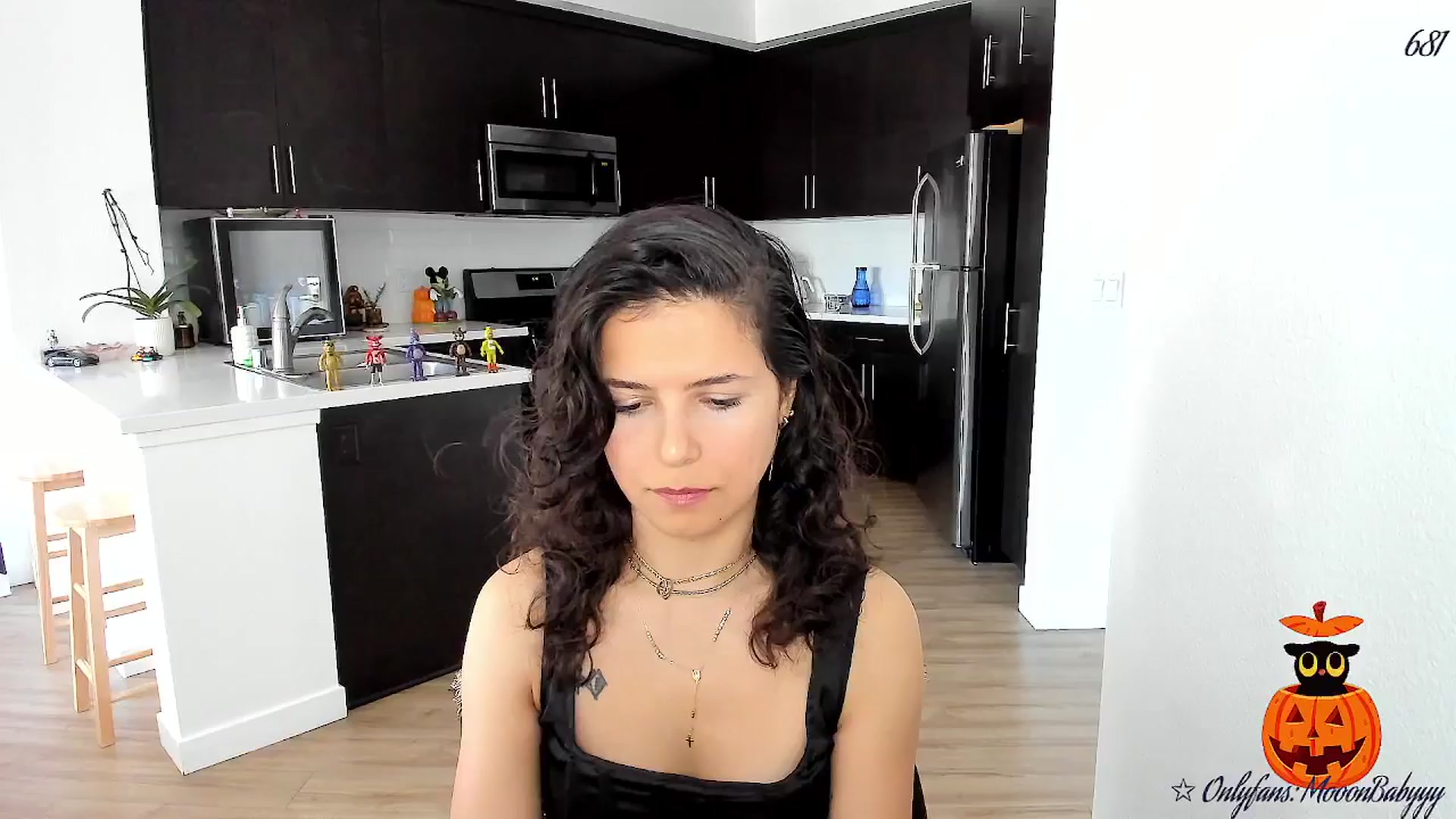 Gallery image thumbnail from litty's myfreecams stream on, 10/04/2025, 20:59 image 7 of 20