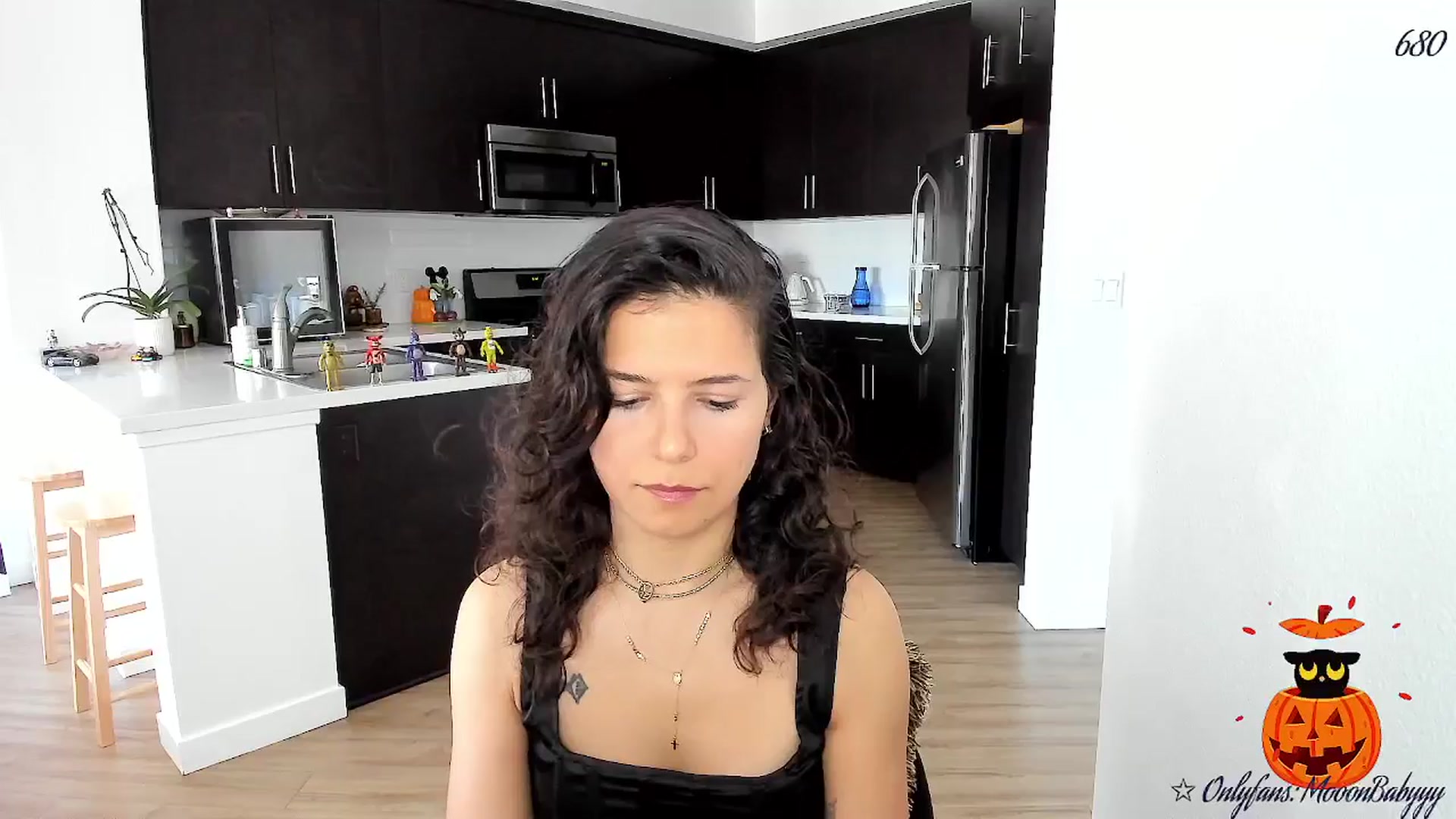 Gallery image thumbnail from litty's myfreecams stream on, 10/04/2025, 20:59 image 6 of 20