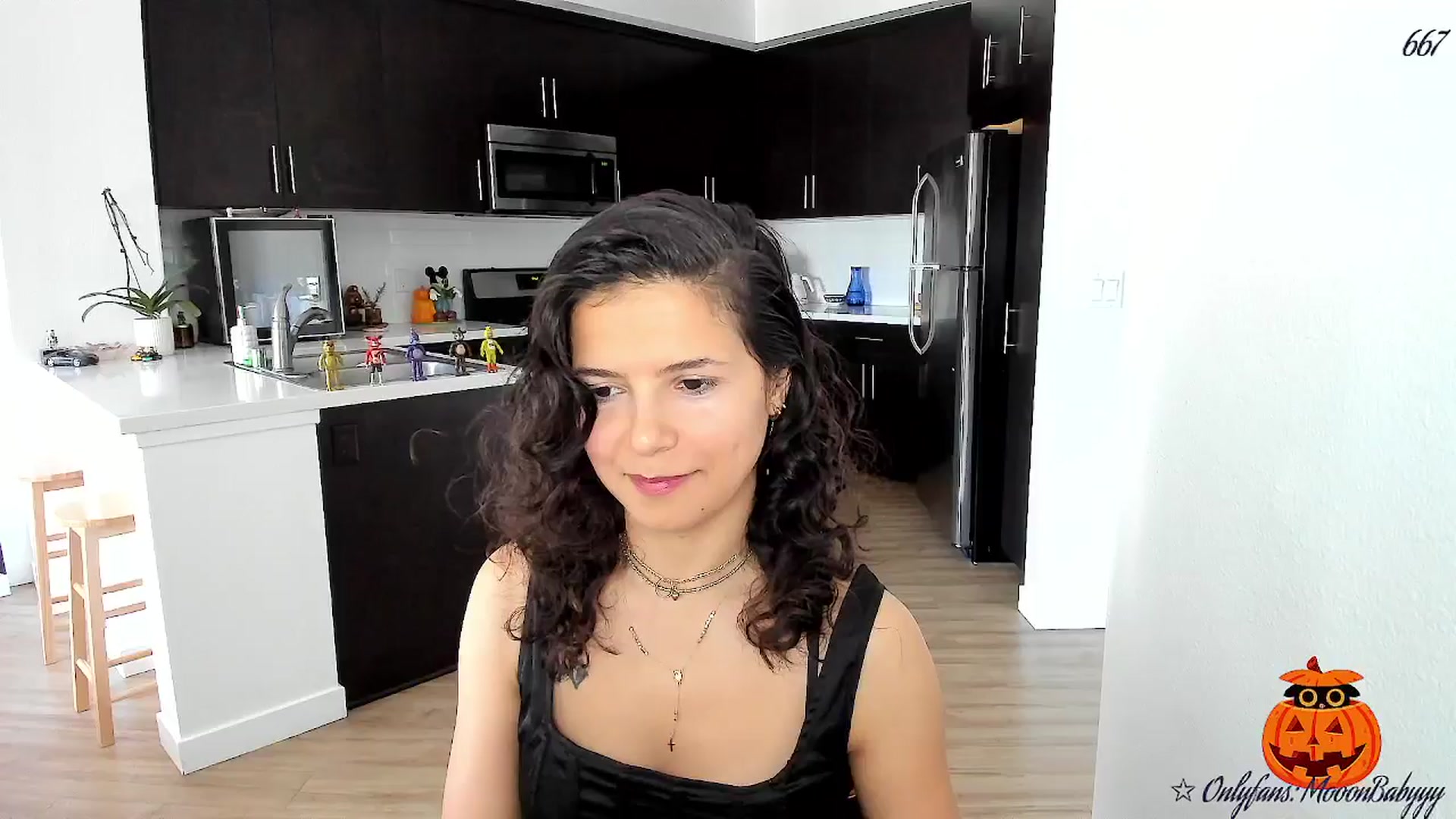 Gallery image thumbnail from litty's myfreecams stream on, 10/04/2025, 20:59 image 14 of 20