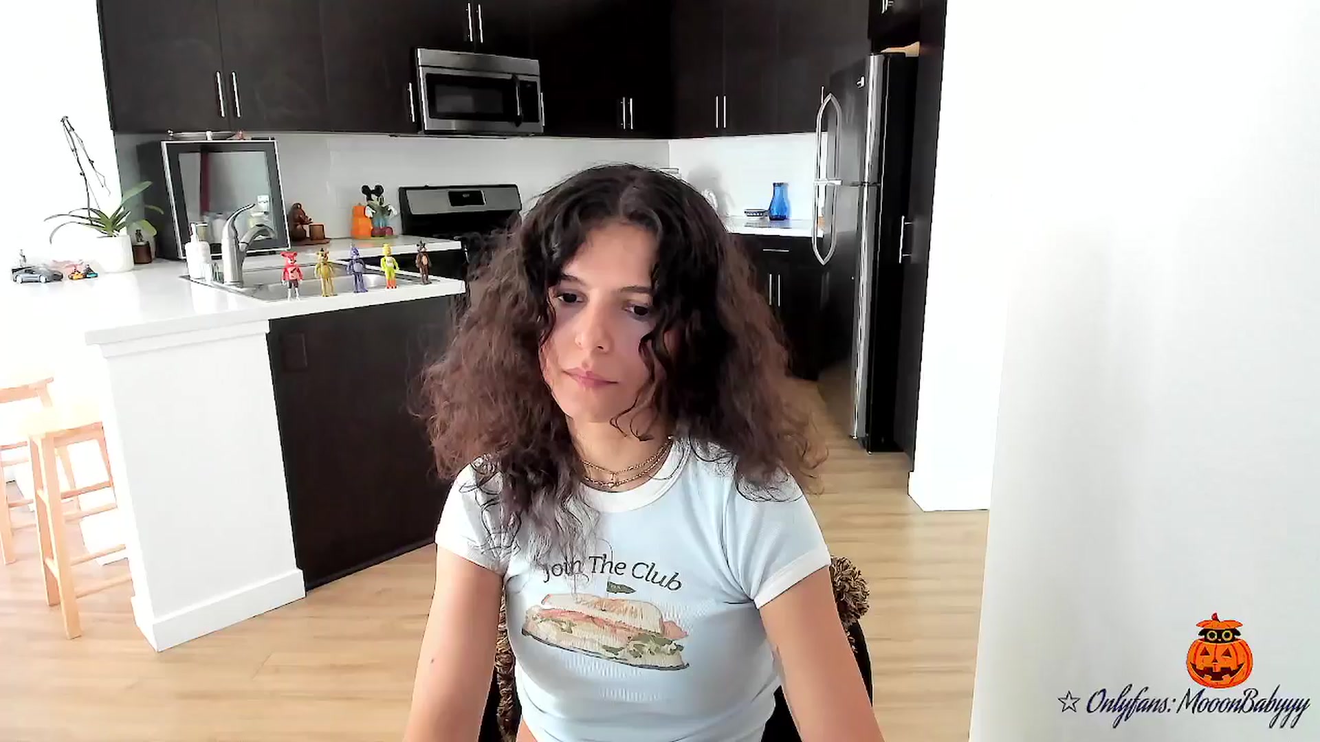 Gallery image thumbnail from litty's myfreecams stream on, 10/09/2025, 24:15 image 10 of 20