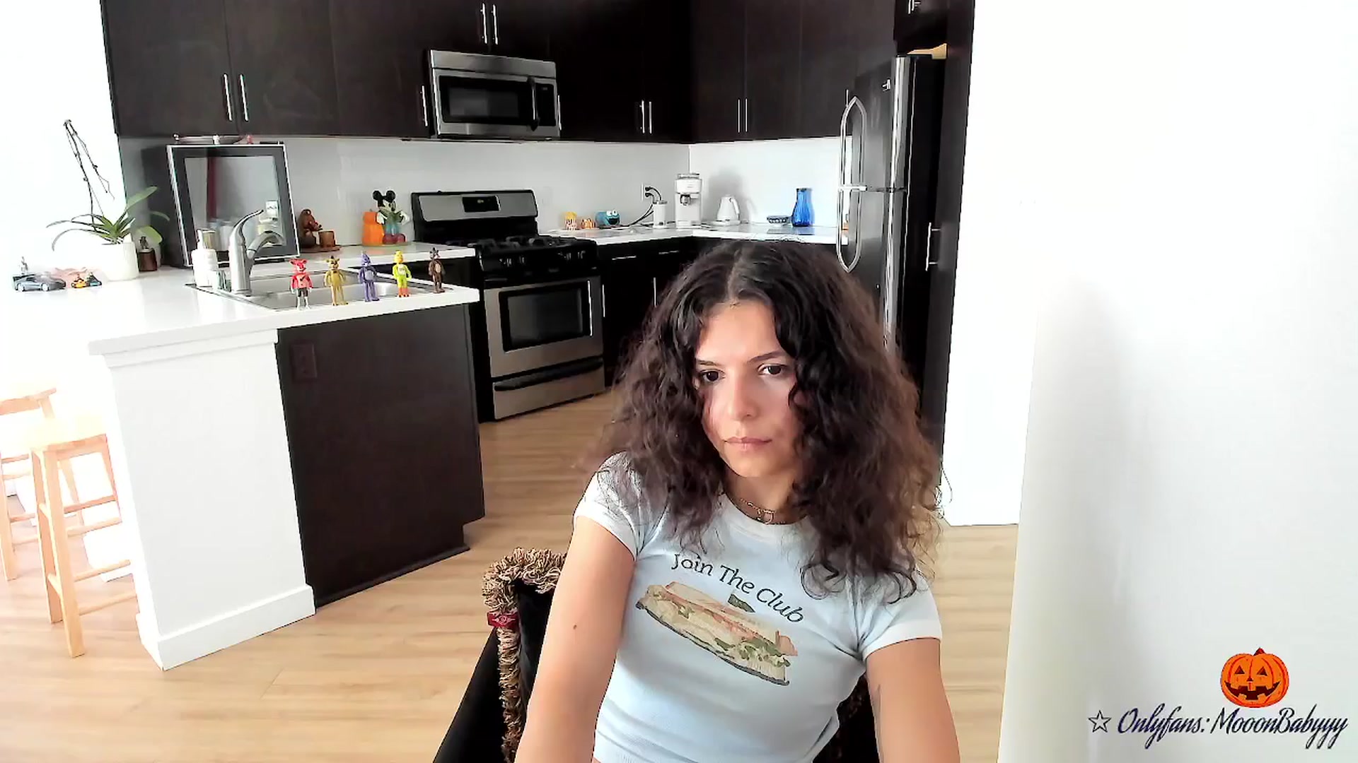 Gallery image thumbnail from litty's myfreecams stream on, 10/09/2025, 24:15 image 7 of 20