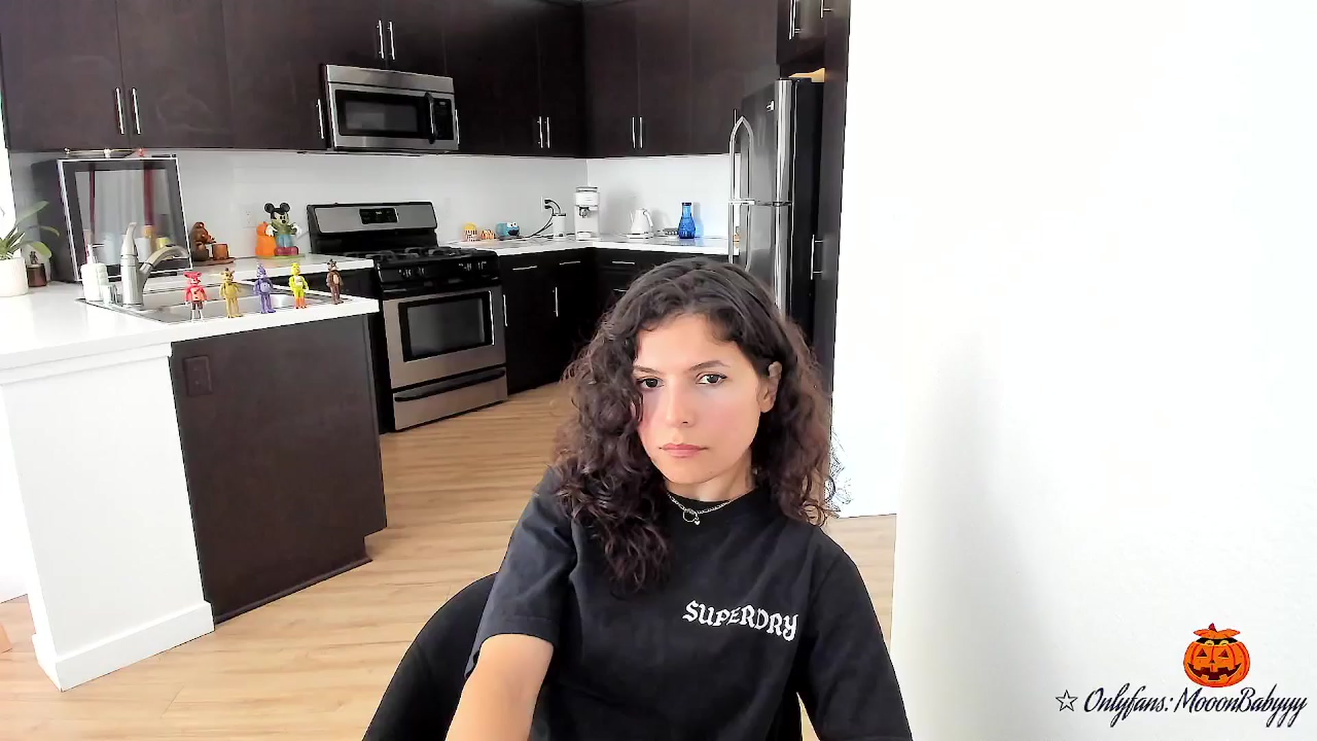 Gallery image thumbnail from litty's myfreecams stream on, 10/10/2025, 24:05 image 1 of 20