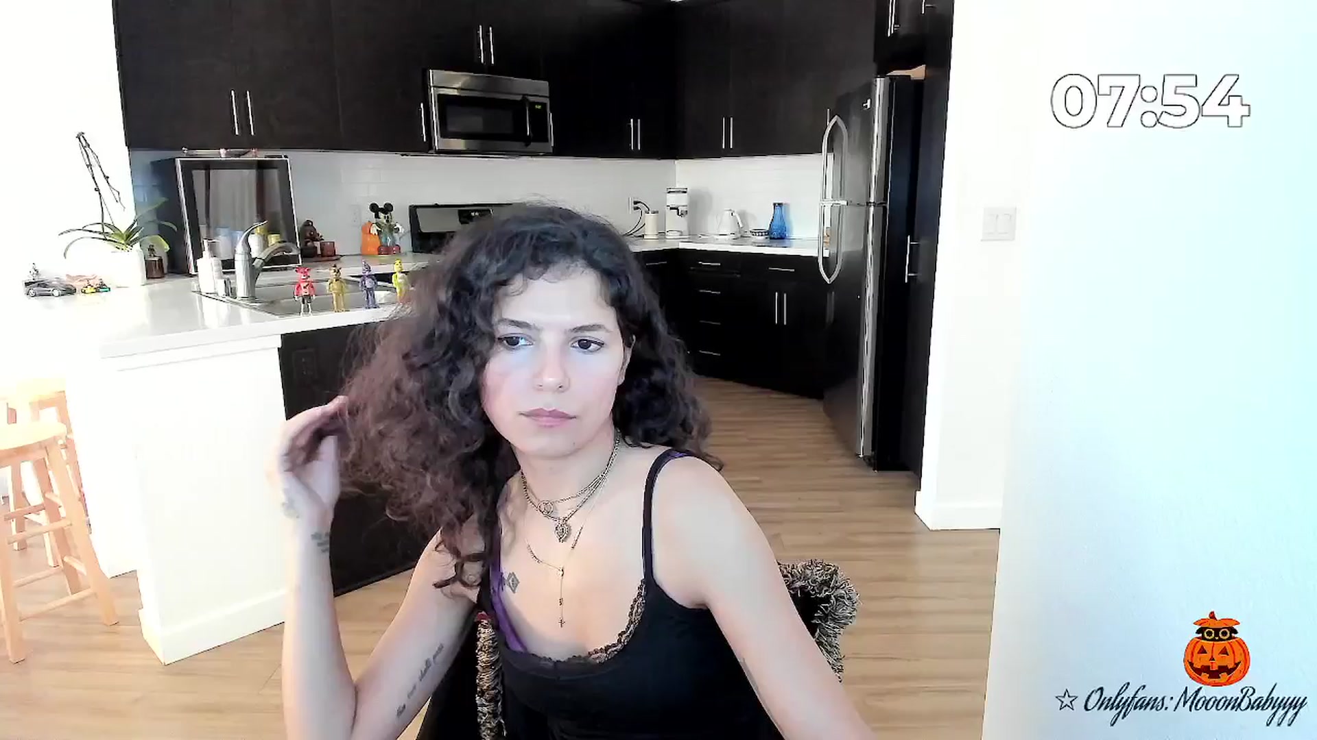 Gallery image thumbnail from litty's myfreecams stream on, 10/10/2025, 01:21 image 17 of 20