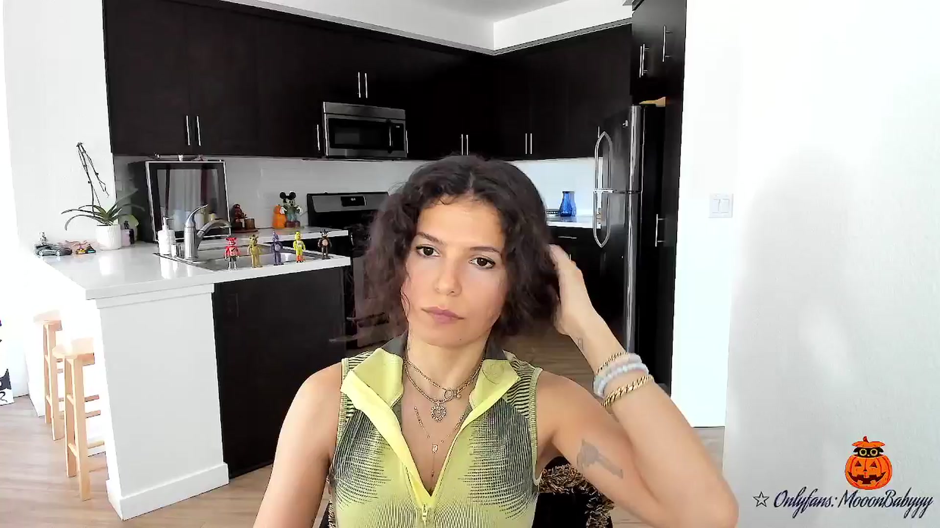 Gallery image thumbnail from litty's myfreecams stream on, 10/10/2025, 23:28 image 1 of 20