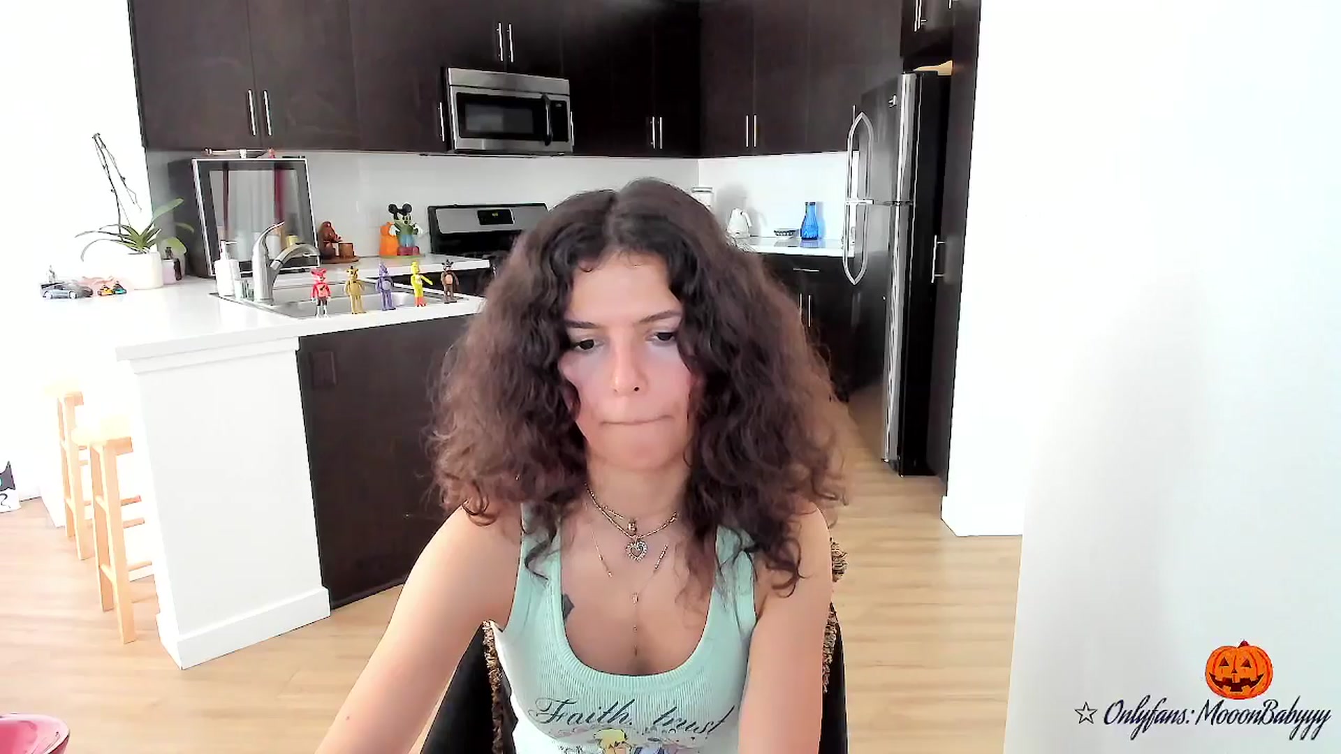 Gallery image thumbnail from litty's myfreecams stream on, 10/10/2025, 23:28 image 19 of 20