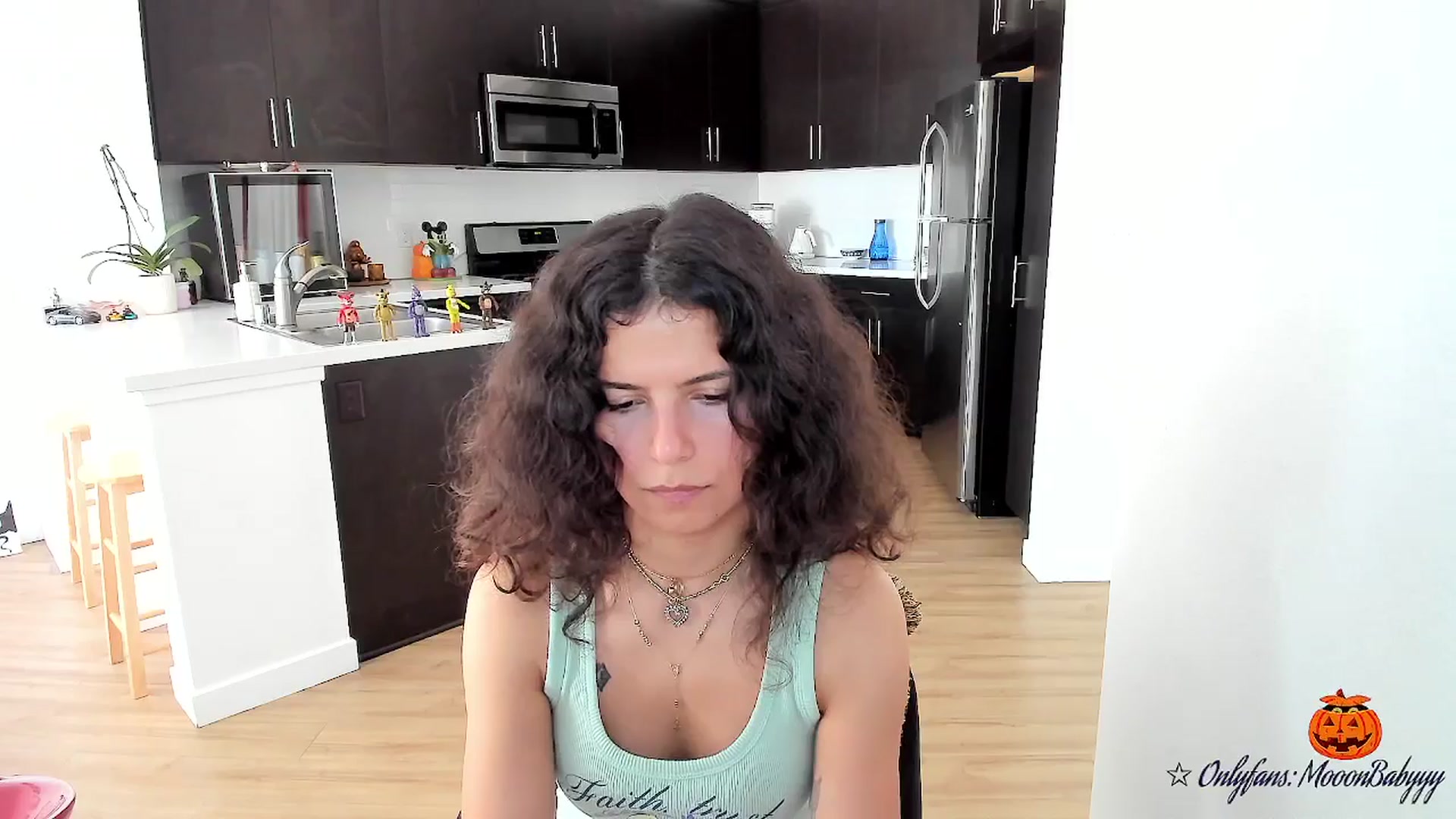 Gallery image thumbnail from litty's myfreecams stream on, 10/10/2025, 23:28 image 17 of 20