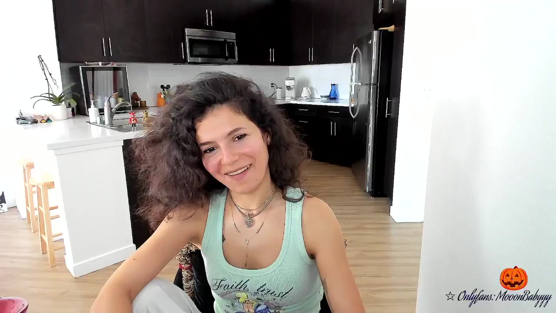 Gallery image thumbnail from litty's myfreecams stream on, 10/10/2025, 23:28 image 9 of 20