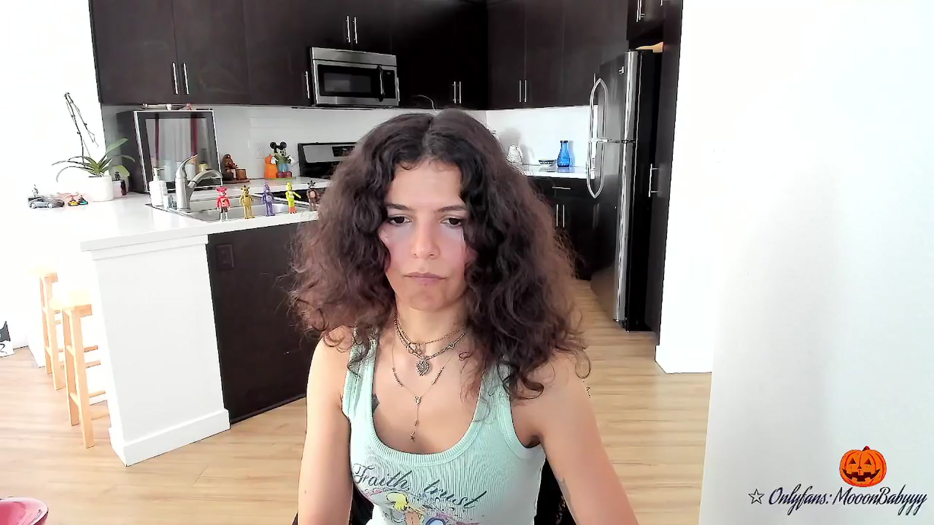 Gallery image thumbnail from litty's myfreecams stream on, 10/10/2025, 23:28 image 16 of 20