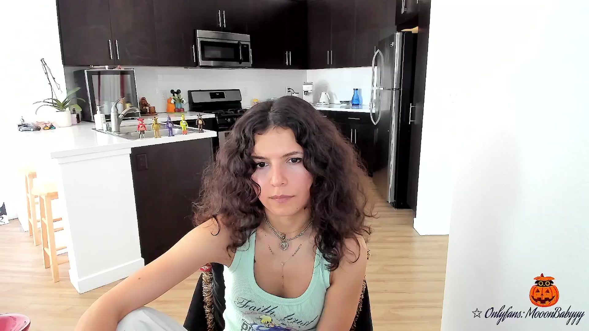Gallery image thumbnail from litty's myfreecams stream on, 10/10/2025, 23:28 image 13 of 20