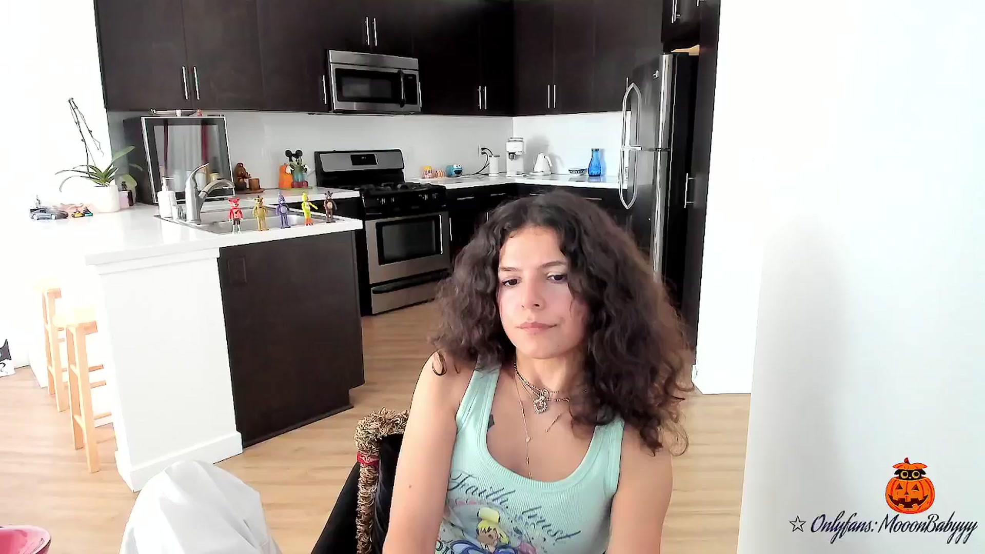 Gallery image thumbnail from litty's myfreecams stream on, 10/10/2025, 23:54 image 3 of 20