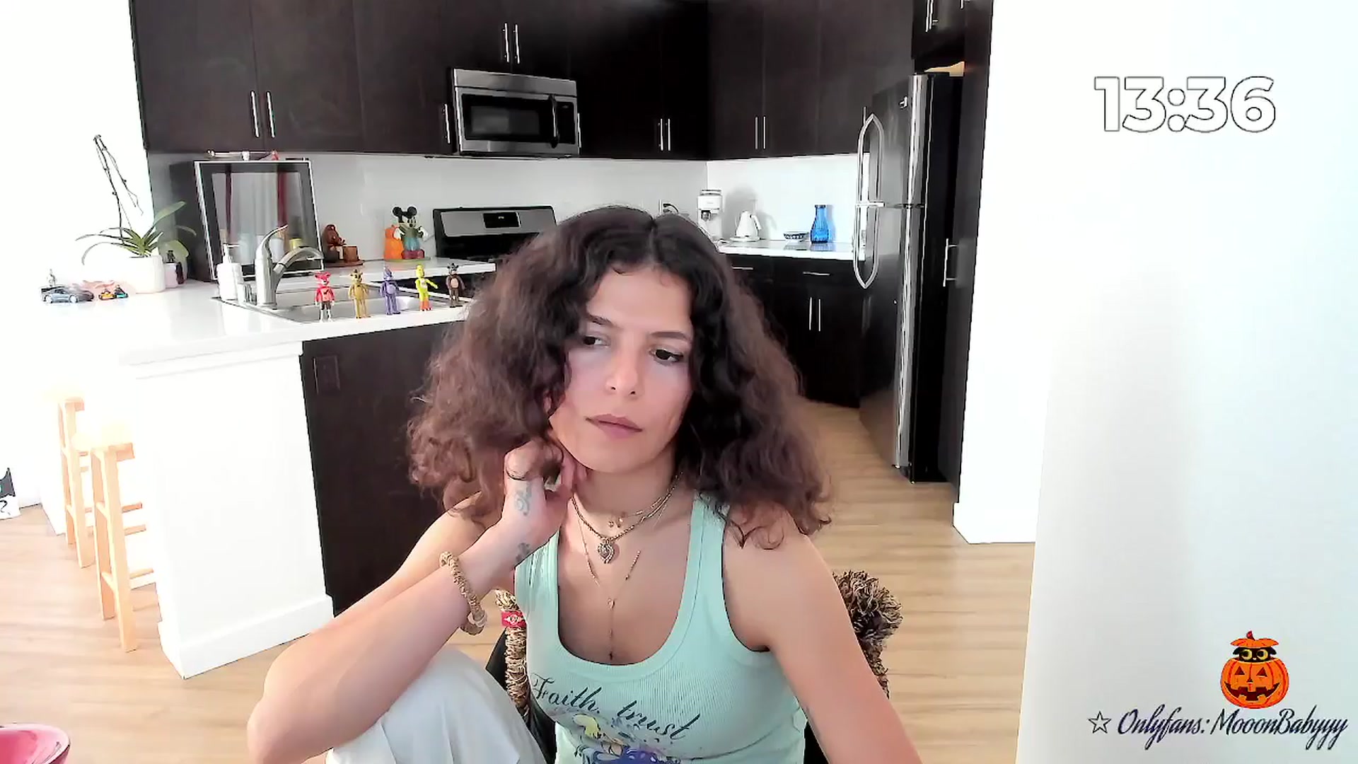 Gallery image thumbnail from litty's myfreecams stream on, 10/10/2025, 23:54 image 9 of 20