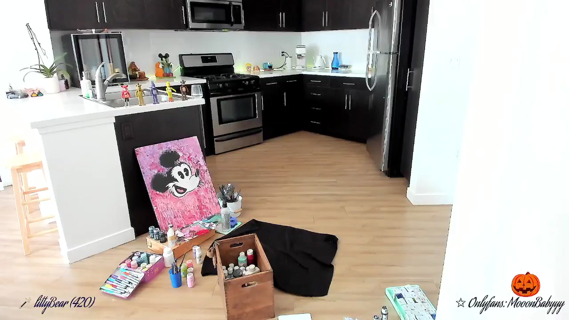 Gallery image thumbnail from litty's myfreecams stream on, 10/11/2025, 22:57 image 18 of 20