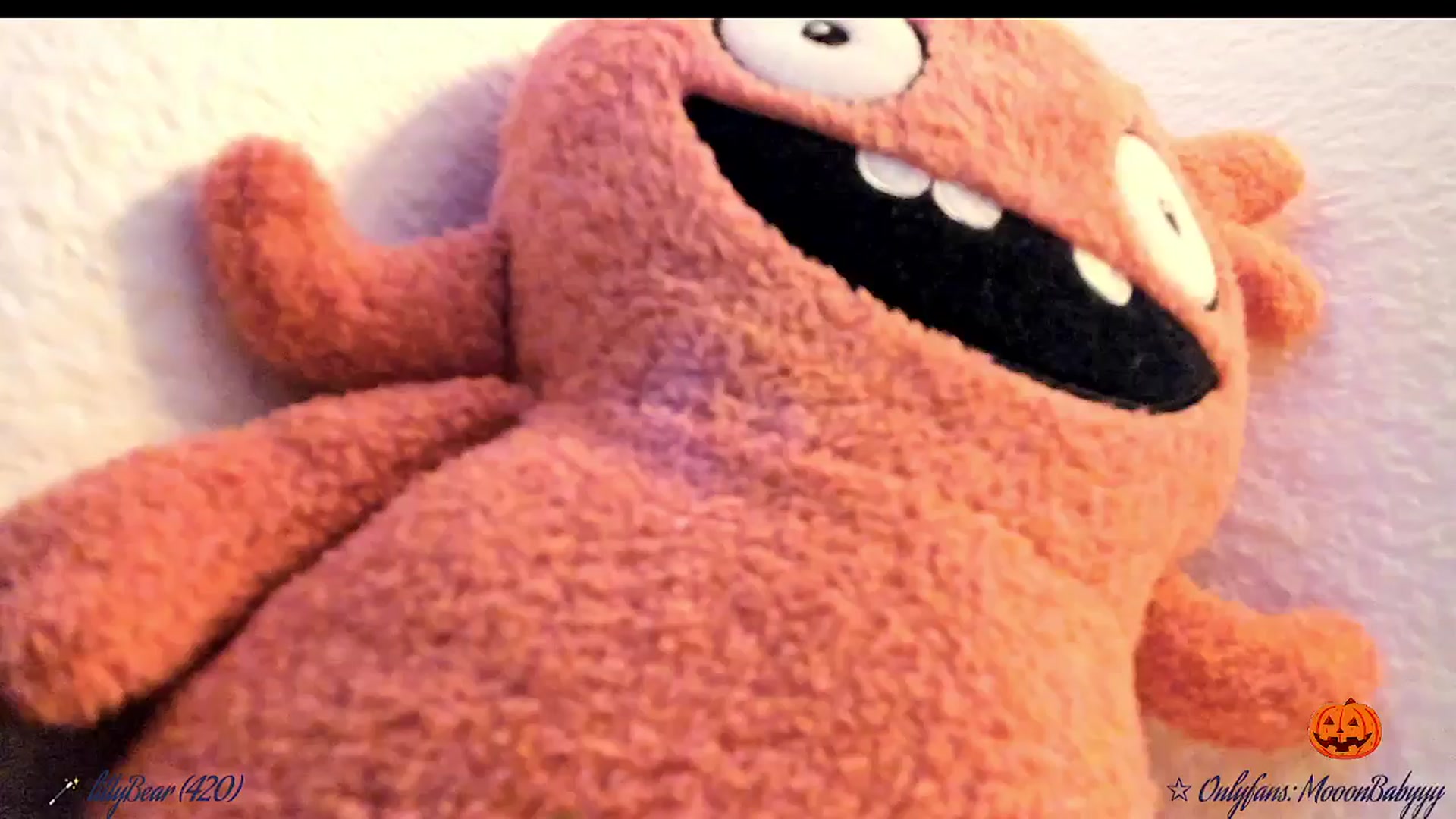 Gallery image thumbnail from litty's myfreecams stream on, 10/13/2025, 02:33 image 2 of 20