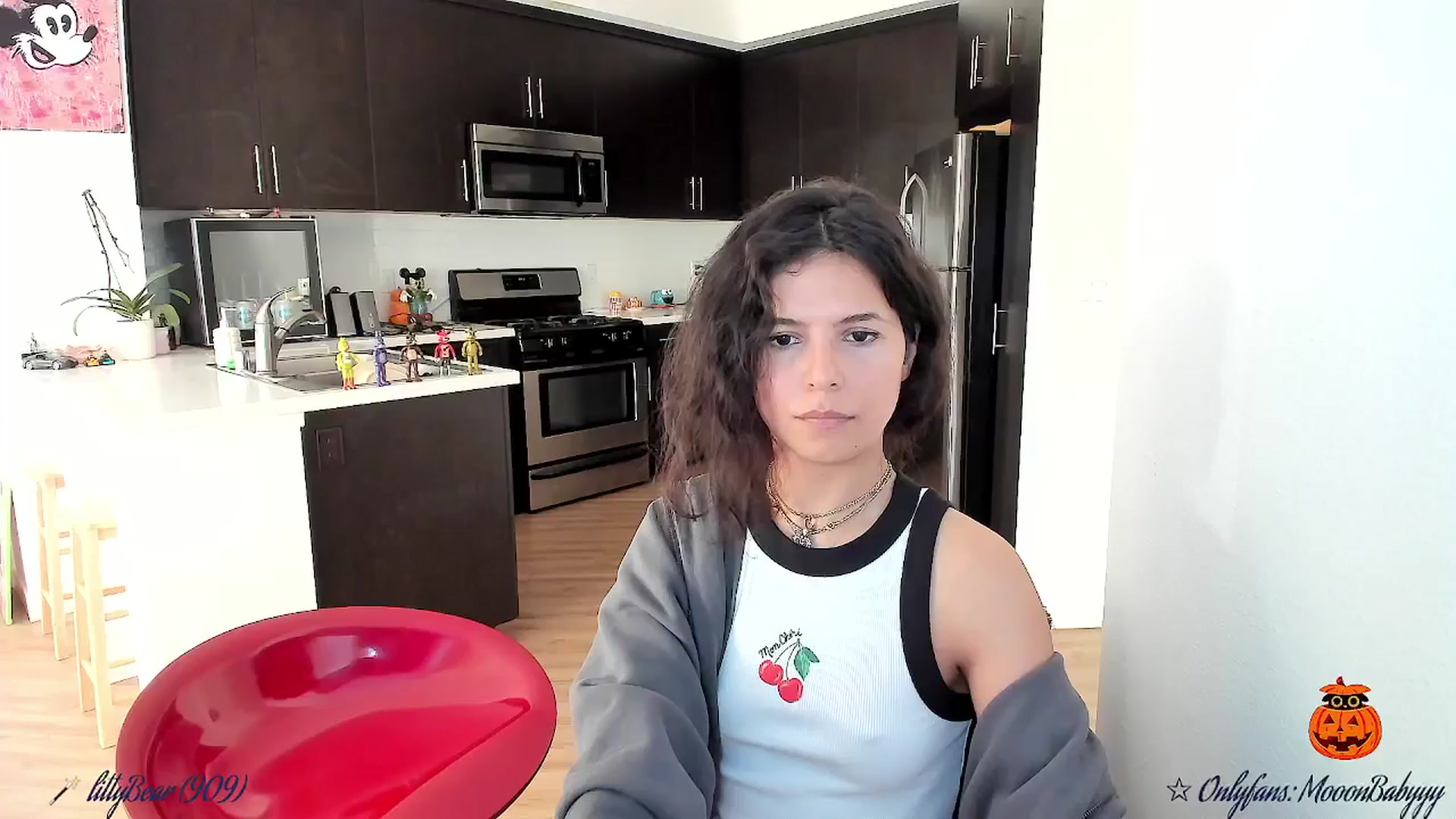 Gallery image thumbnail from litty's myfreecams stream on, 10/18/2025, 24:06 image 19 of 20