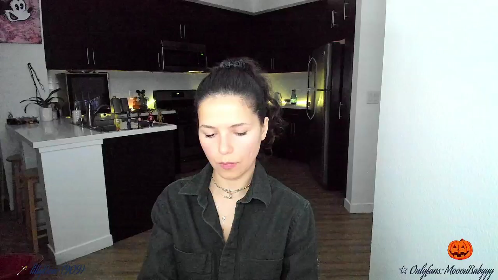 Gallery image thumbnail from litty's myfreecams stream on, 10/18/2025, 04:49 image 9 of 20