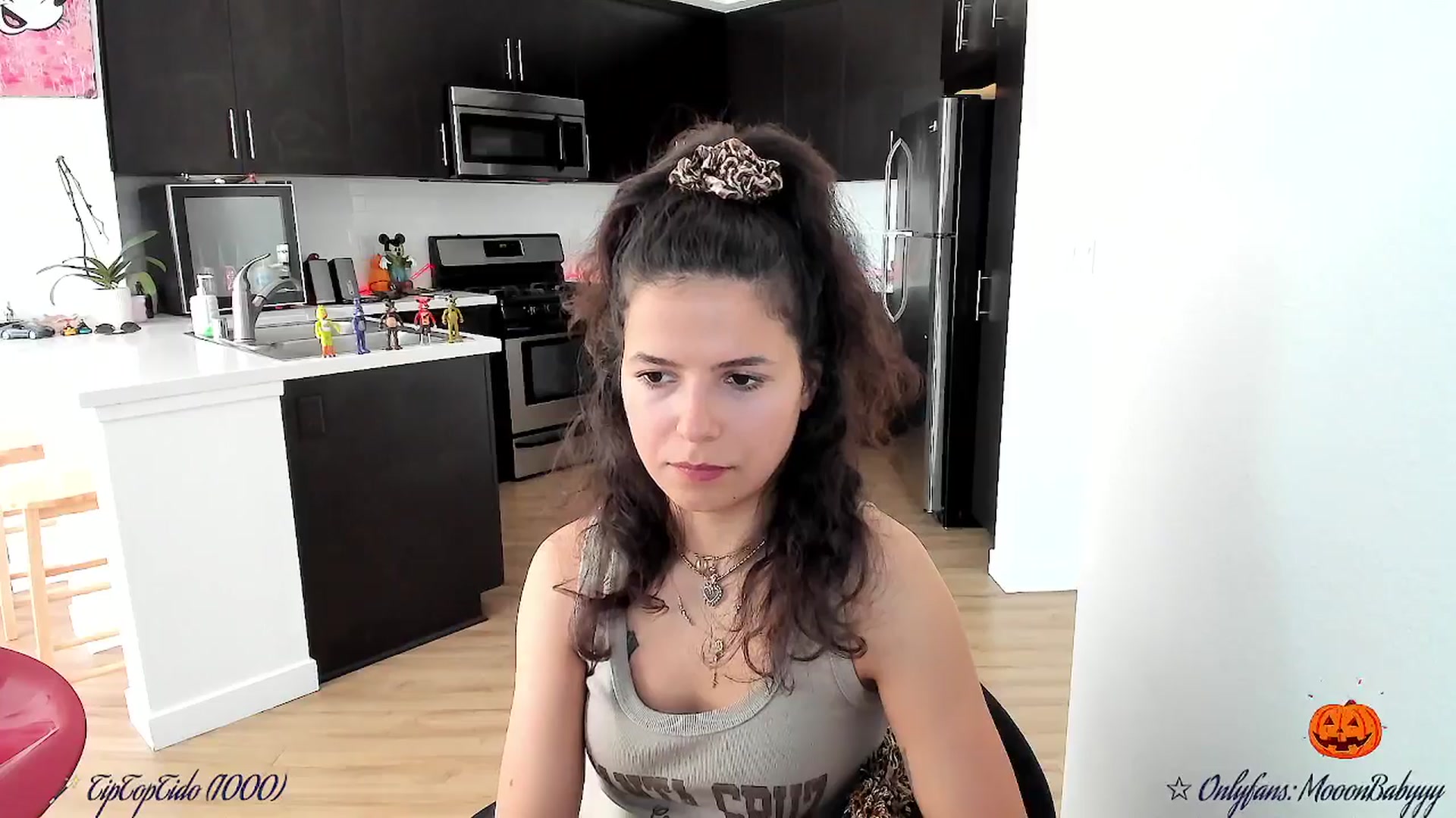Gallery image thumbnail from litty's myfreecams stream on, 10/19/2025, 24:06 image 16 of 20