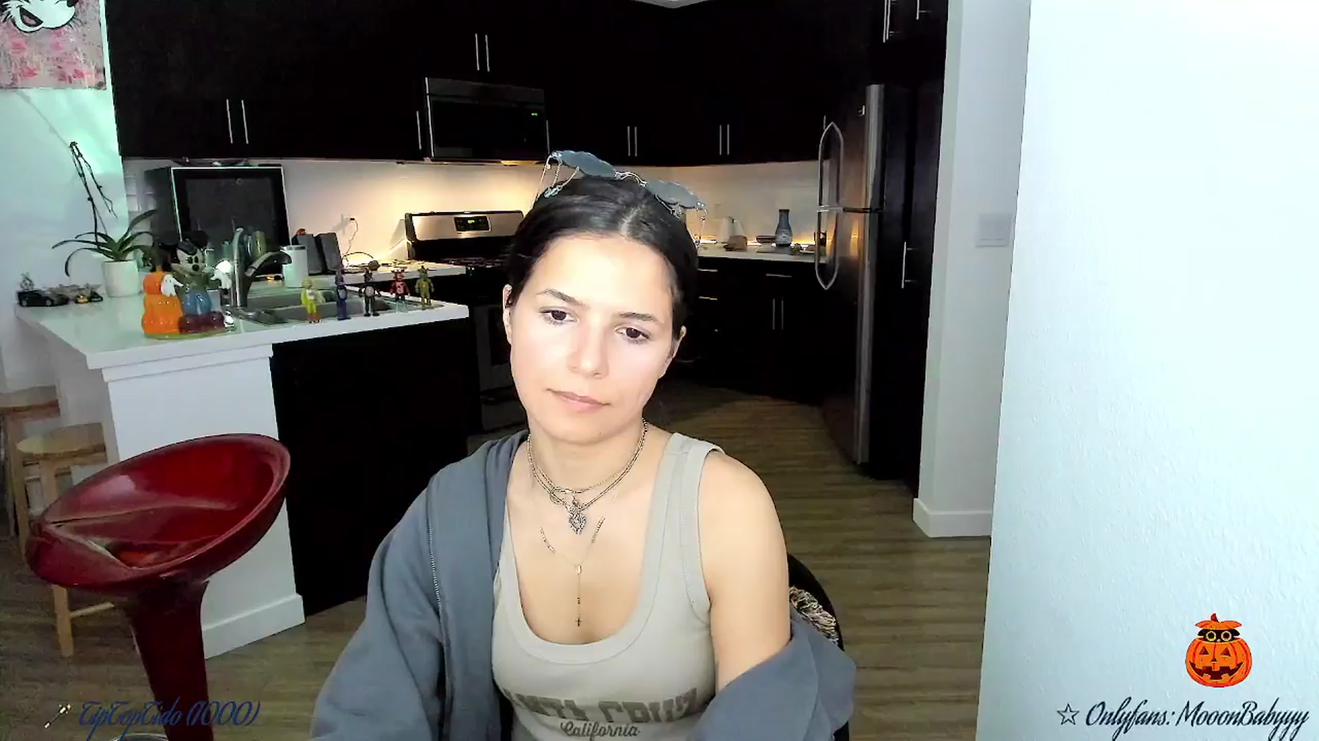 Gallery image thumbnail from litty's myfreecams stream on, 10/19/2025, 04:53 image 2 of 20