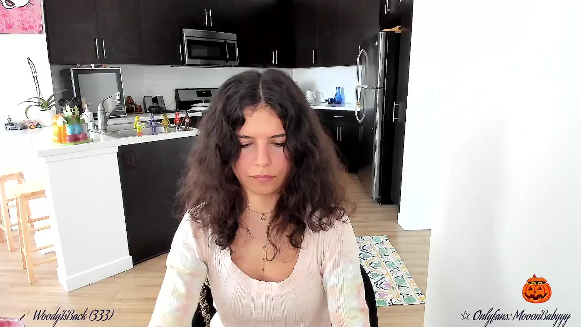 Gallery image thumbnail from litty's myfreecams stream on, 10/24/2025, 23:31 image 10 of 20