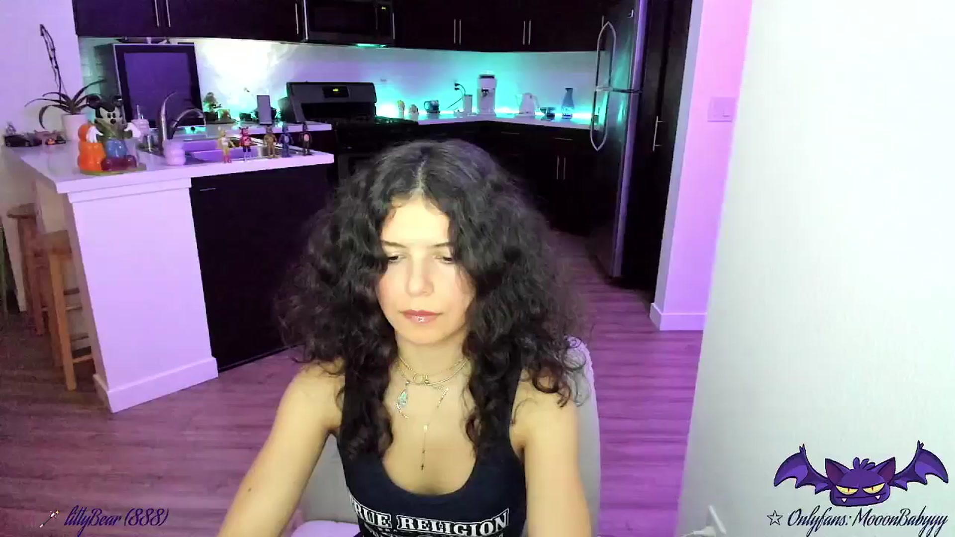 Gallery image thumbnail from litty's myfreecams stream on, 10/27/2025, 03:46 image 5 of 20