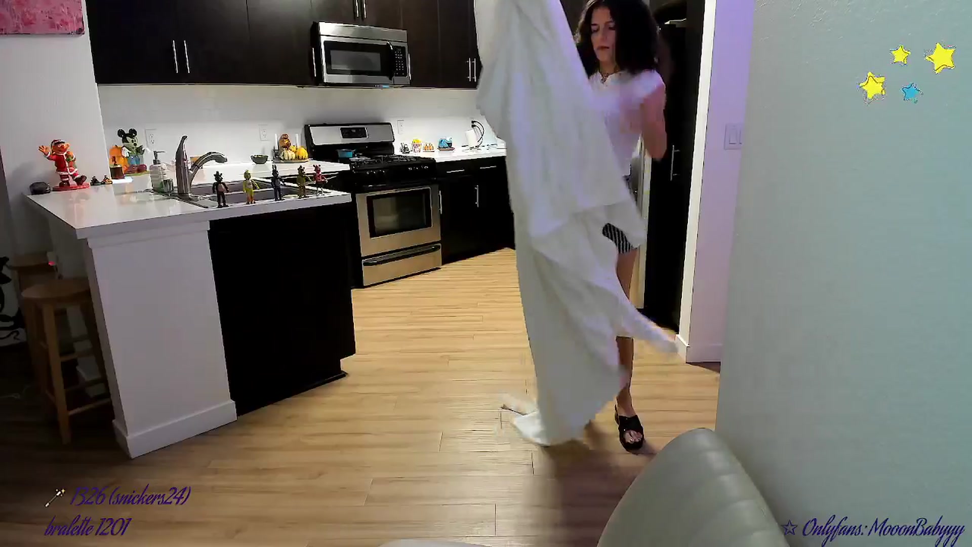 Gallery image thumbnail from litty's myfreecams stream on, 11/09/2025, 02:48 image 17 of 20