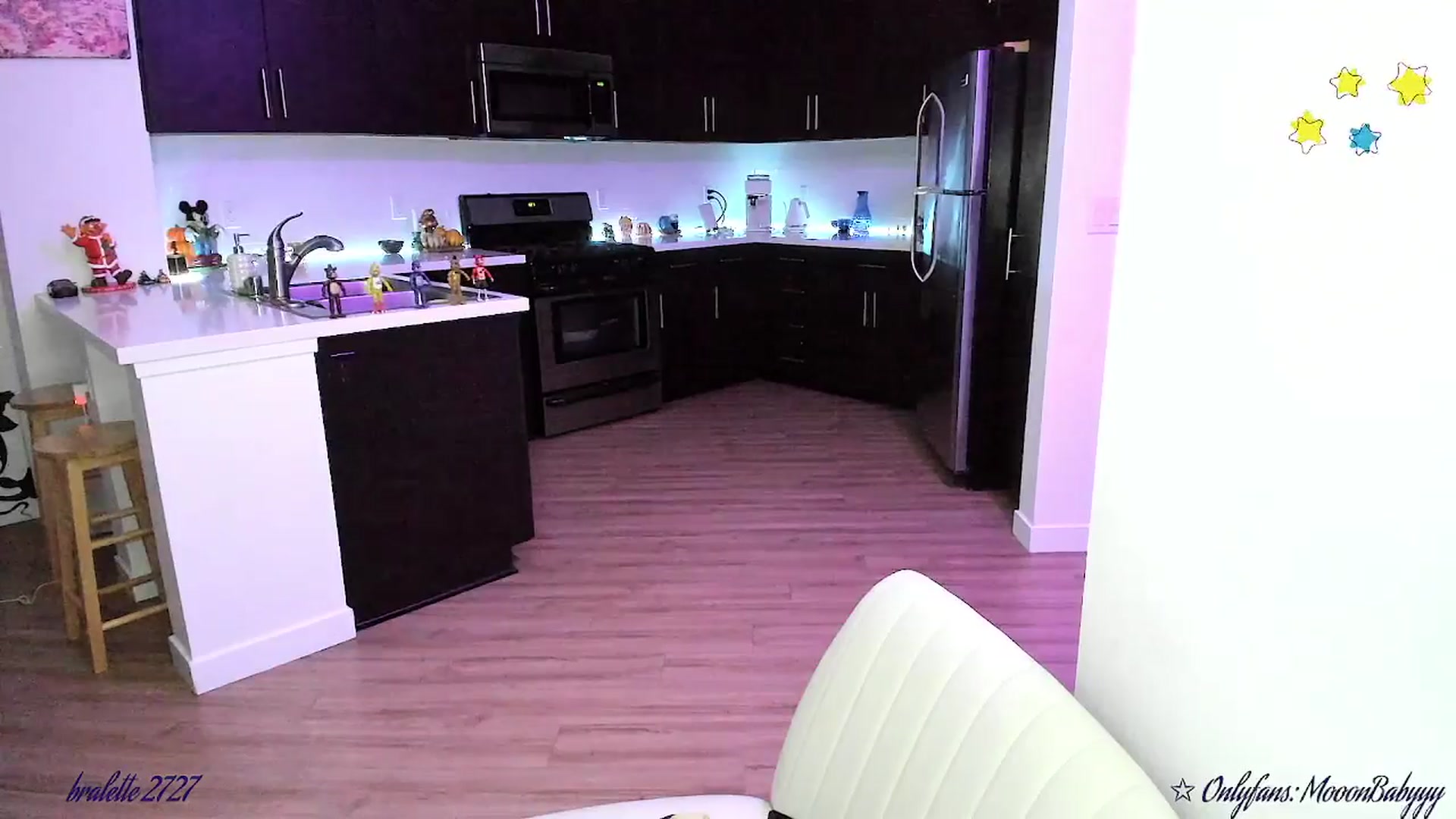 Gallery image thumbnail from litty's myfreecams stream on, 11/09/2025, 02:48 image 8 of 20