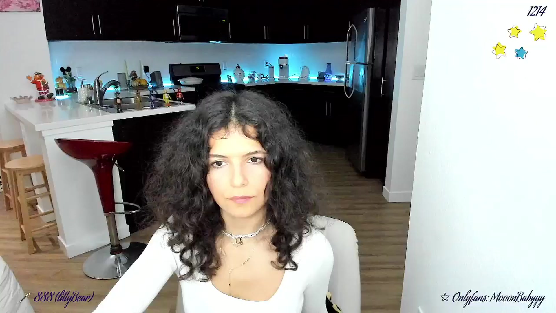 Gallery image thumbnail from litty's myfreecams stream on, 11/16/2025, 04:47 image 1 of 20