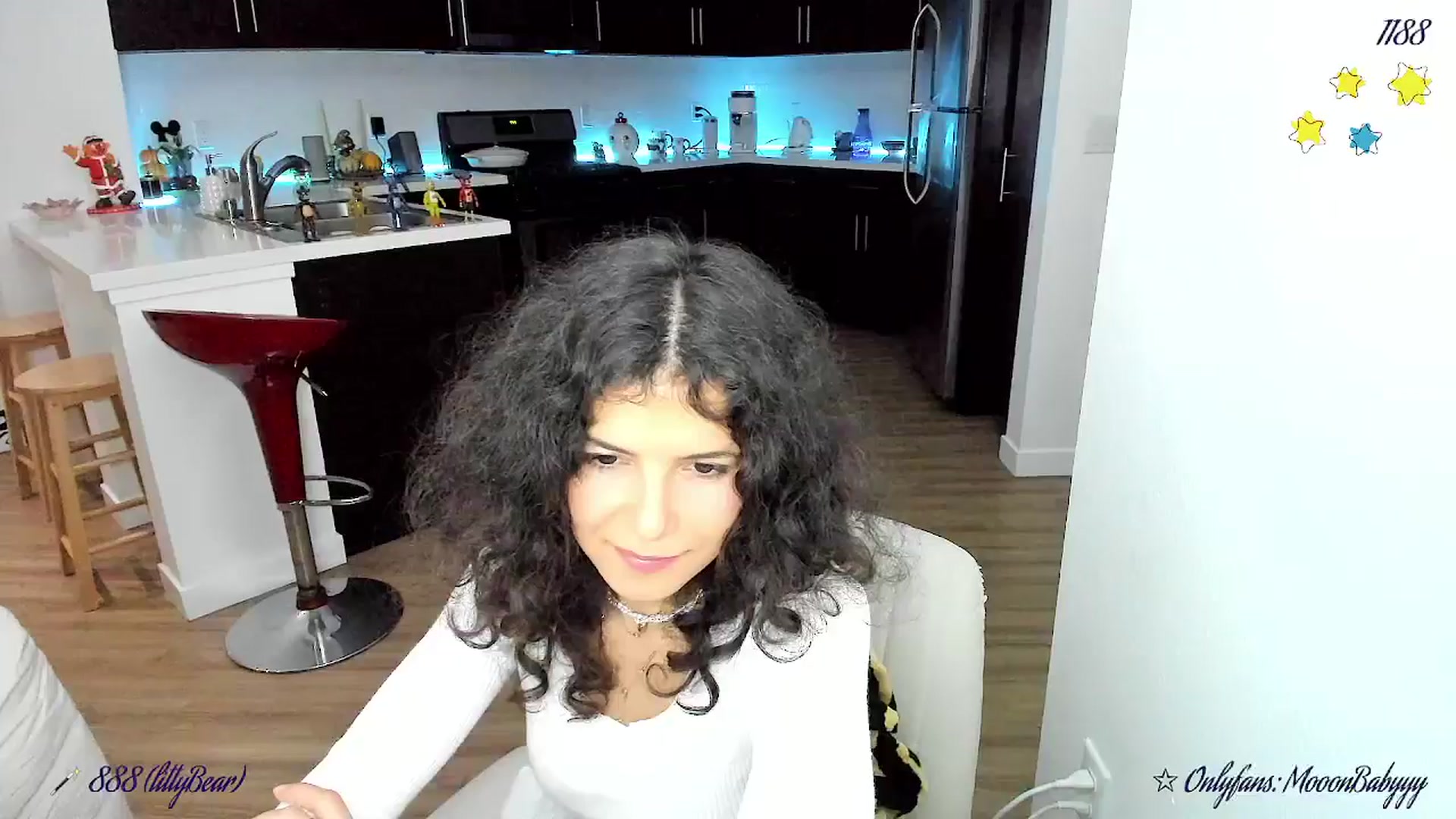 Gallery image thumbnail from litty's myfreecams stream on, 11/16/2025, 04:47 image 4 of 20
