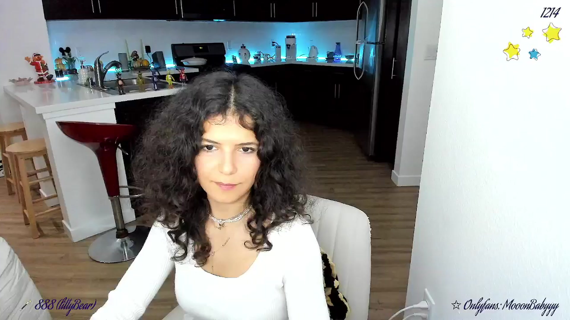 Gallery image thumbnail from litty's myfreecams stream on, 11/16/2025, 04:47 image 2 of 20