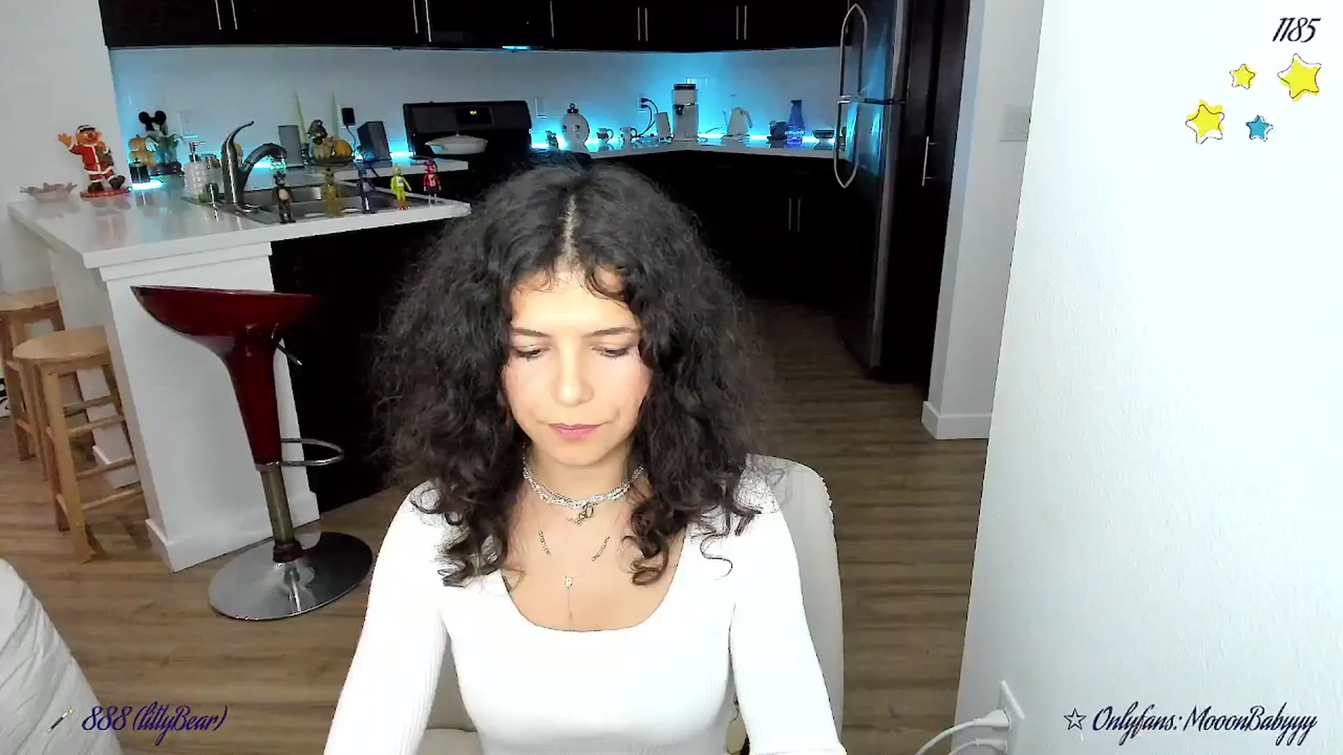 Gallery image thumbnail from litty's myfreecams stream on, 11/16/2025, 04:47 image 6 of 20