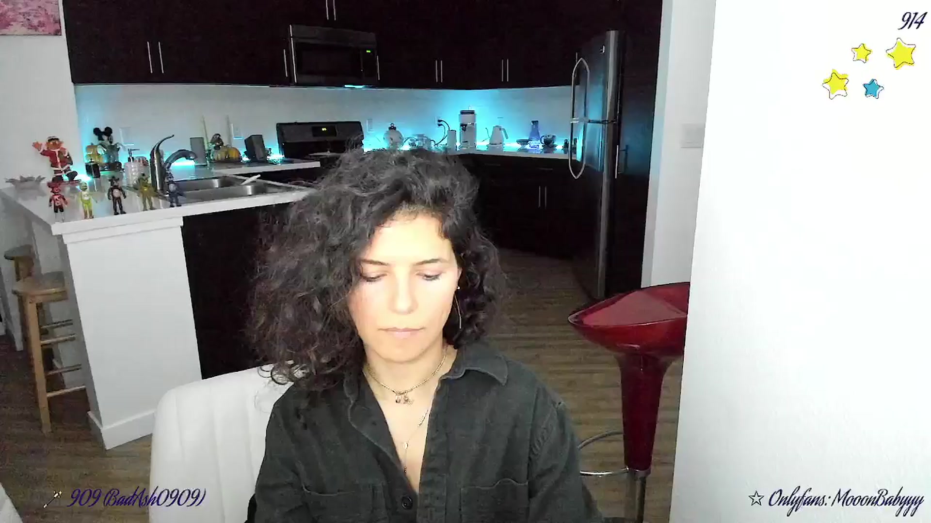 Gallery image thumbnail from litty's myfreecams stream on, 11/17/2025, 02:17 image 13 of 20