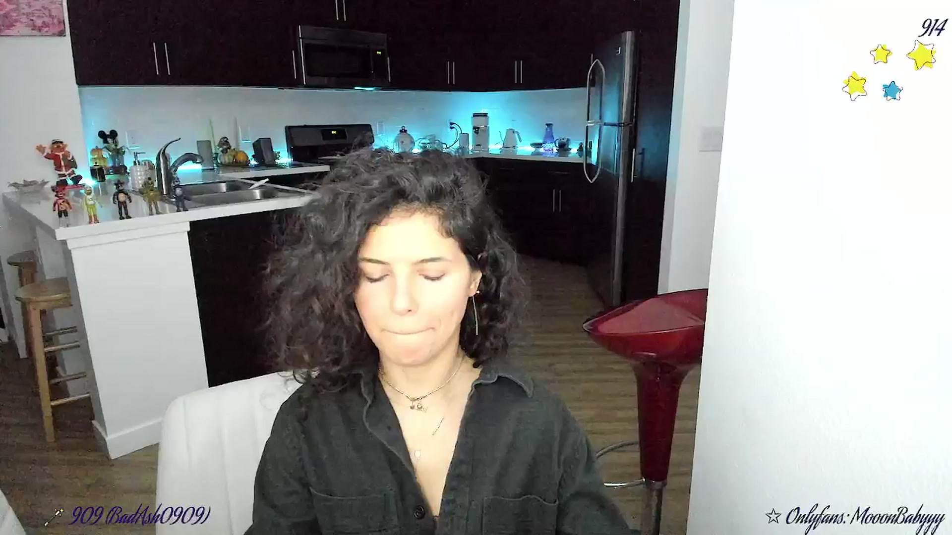 Gallery image thumbnail from litty's myfreecams stream on, 11/17/2025, 02:17 image 14 of 20