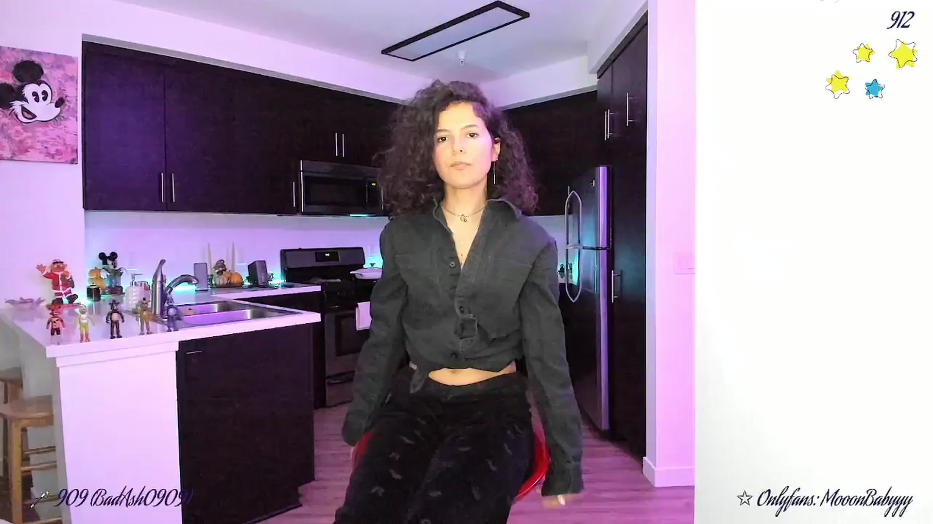 Gallery image thumbnail from litty's myfreecams stream on, 11/17/2025, 02:17 image 5 of 20