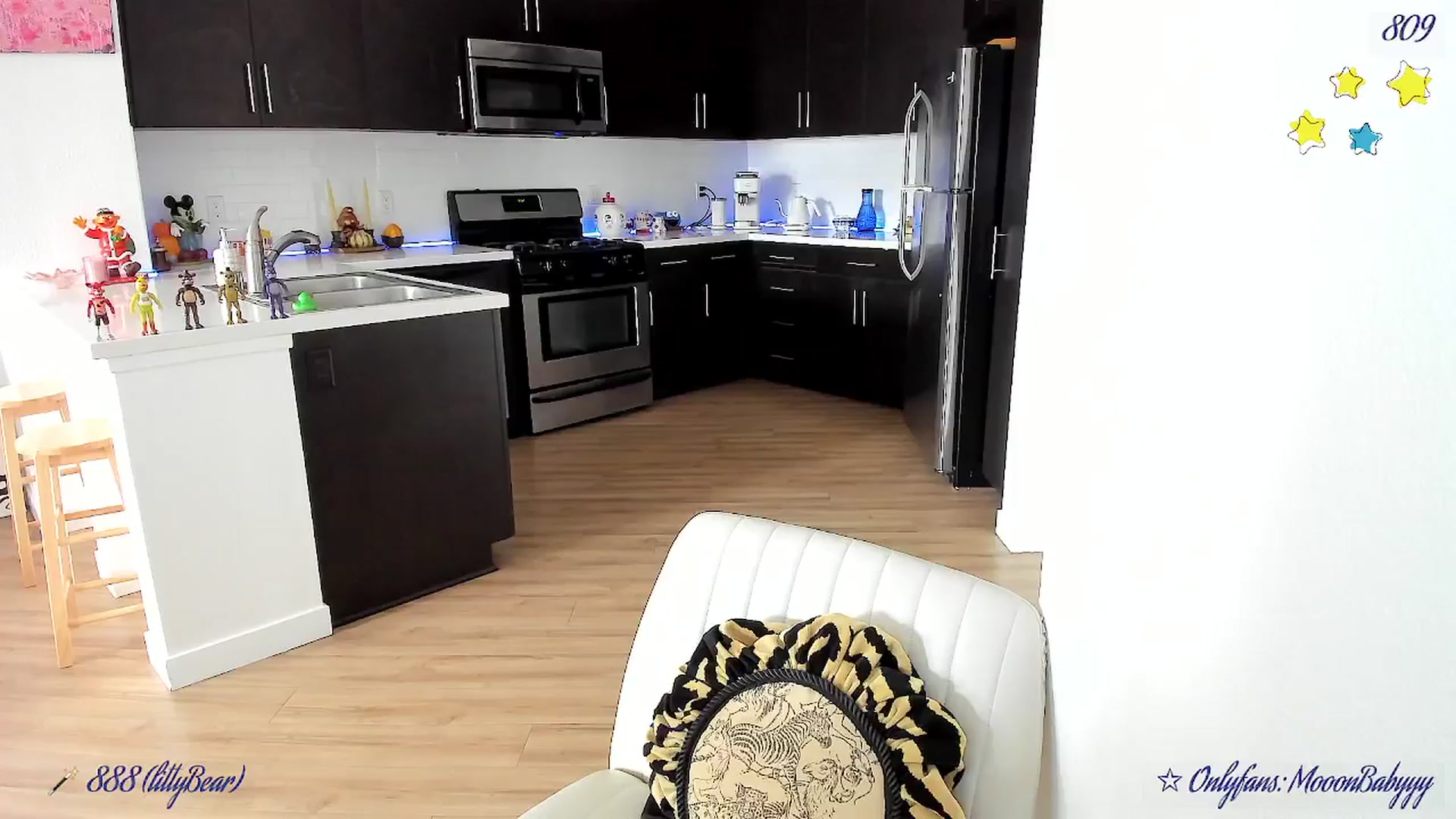 Gallery image thumbnail from litty's myfreecams stream on, 11/28/2025, 01:06 image 2 of 20