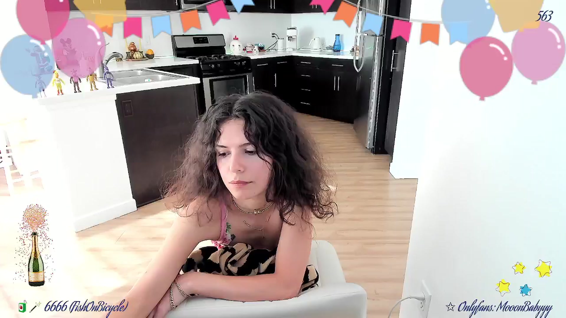 Gallery image thumbnail from litty's myfreecams stream on, 11/30/2025, 03:27 image 16 of 20