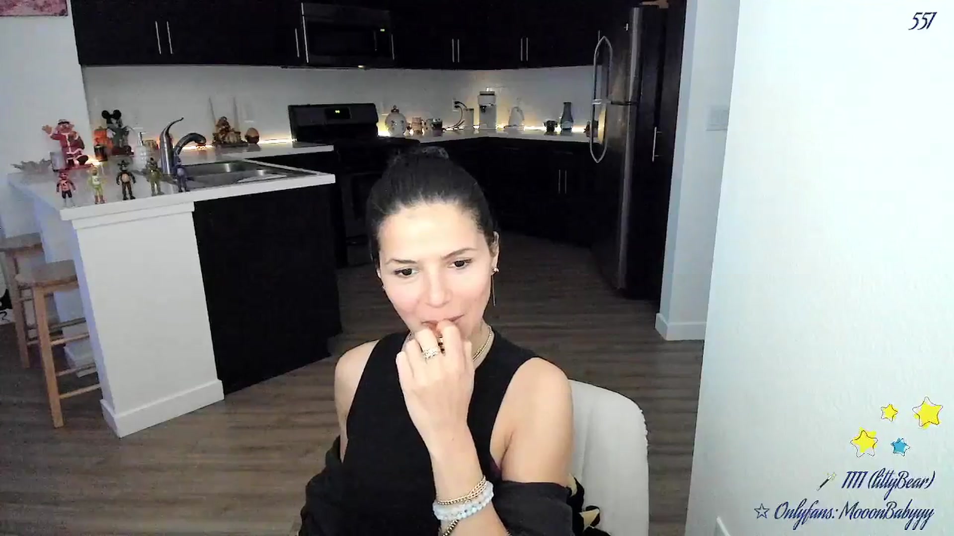 Gallery image thumbnail from litty's myfreecams stream on, 12/01/2025, 04:06 image 15 of 20