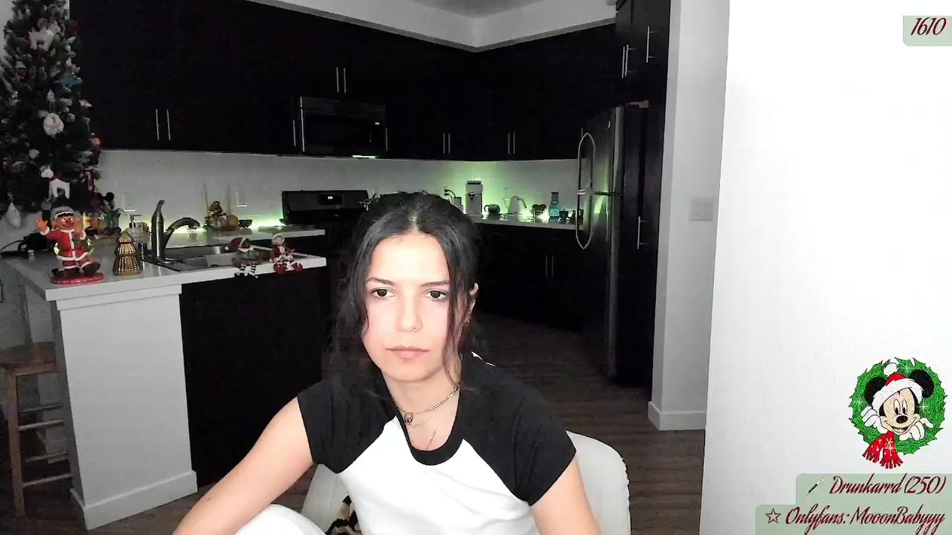 Gallery image thumbnail from litty's myfreecams stream on, 12/08/2025, 03:25 image 5 of 20