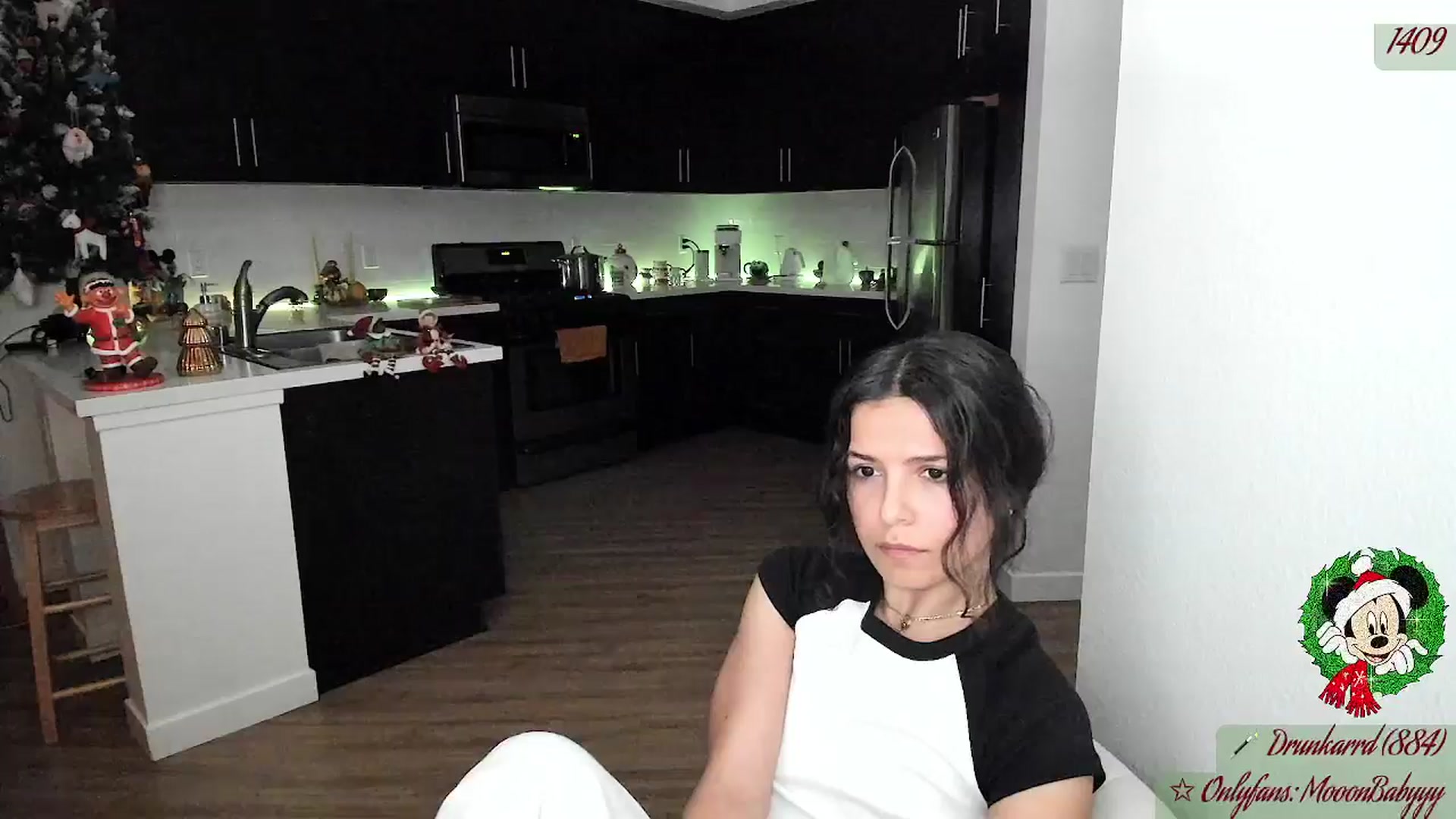 Gallery image thumbnail from litty's myfreecams stream on, 12/08/2025, 03:25 image 18 of 20