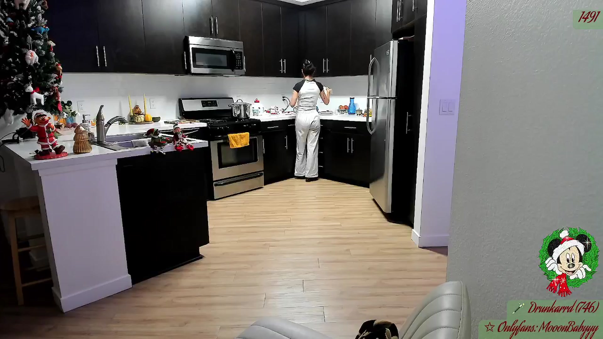 Gallery image thumbnail from litty's myfreecams stream on, 12/08/2025, 03:25 image 7 of 20